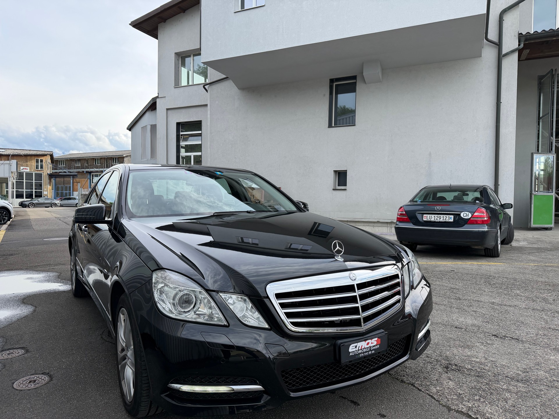 MERCEDES-BENZ E 250 CDI BlueEfficiency Elégance 4Matic 7G-Tronic-image-2
