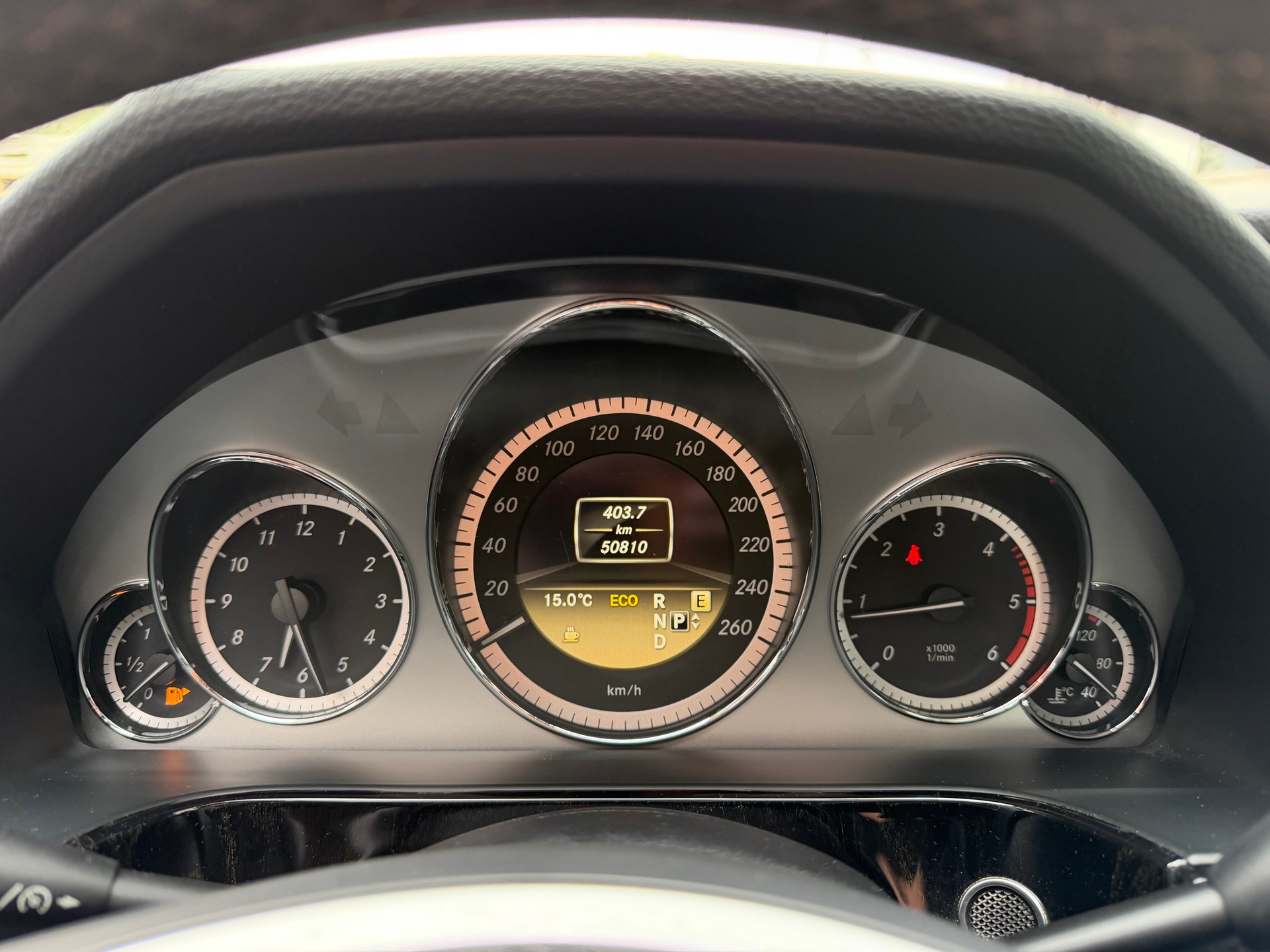 MERCEDES-BENZ E 250 CDI BlueEfficiency Elégance 4Matic 7G-Tronic-image-12