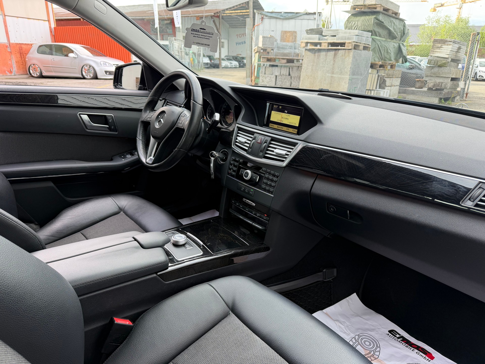 MERCEDES-BENZ E 250 CDI BlueEfficiency Elégance 4Matic 7G-Tronic-image-8