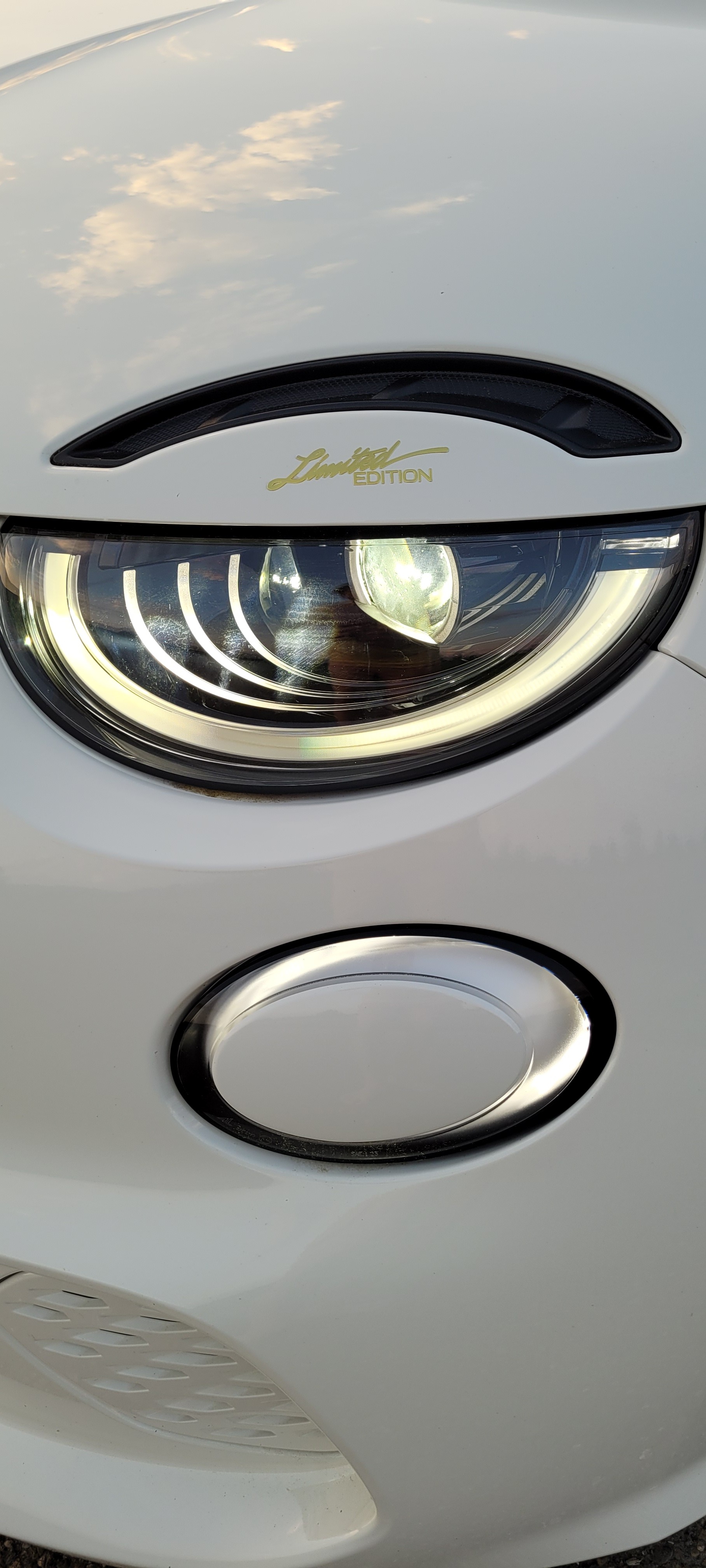 FIAT Abarth 500e-image-9