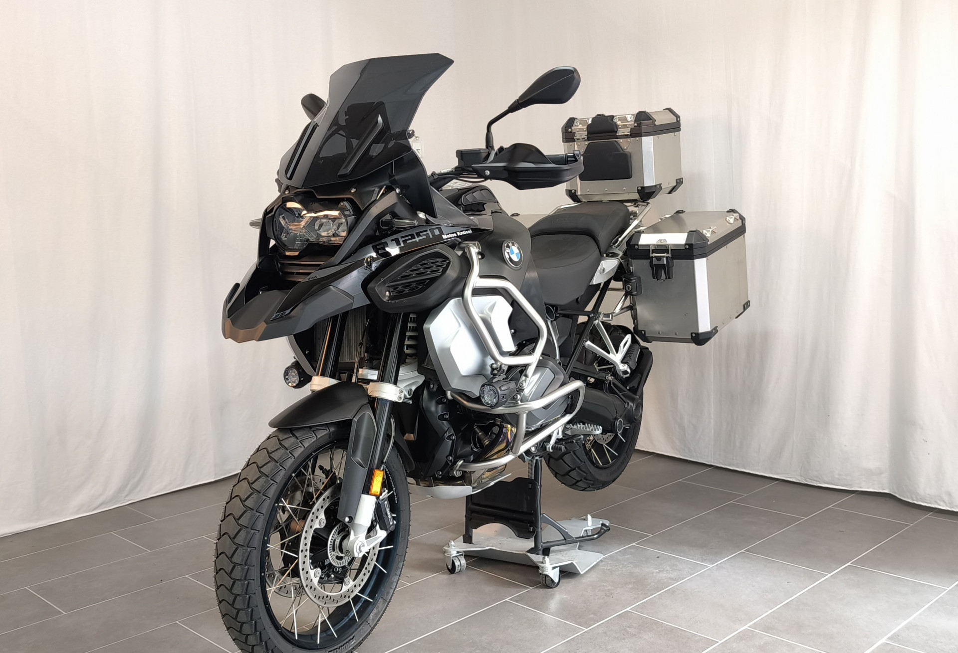 BMW R 1250 GS Adventure Triple Black-showroom-element-2