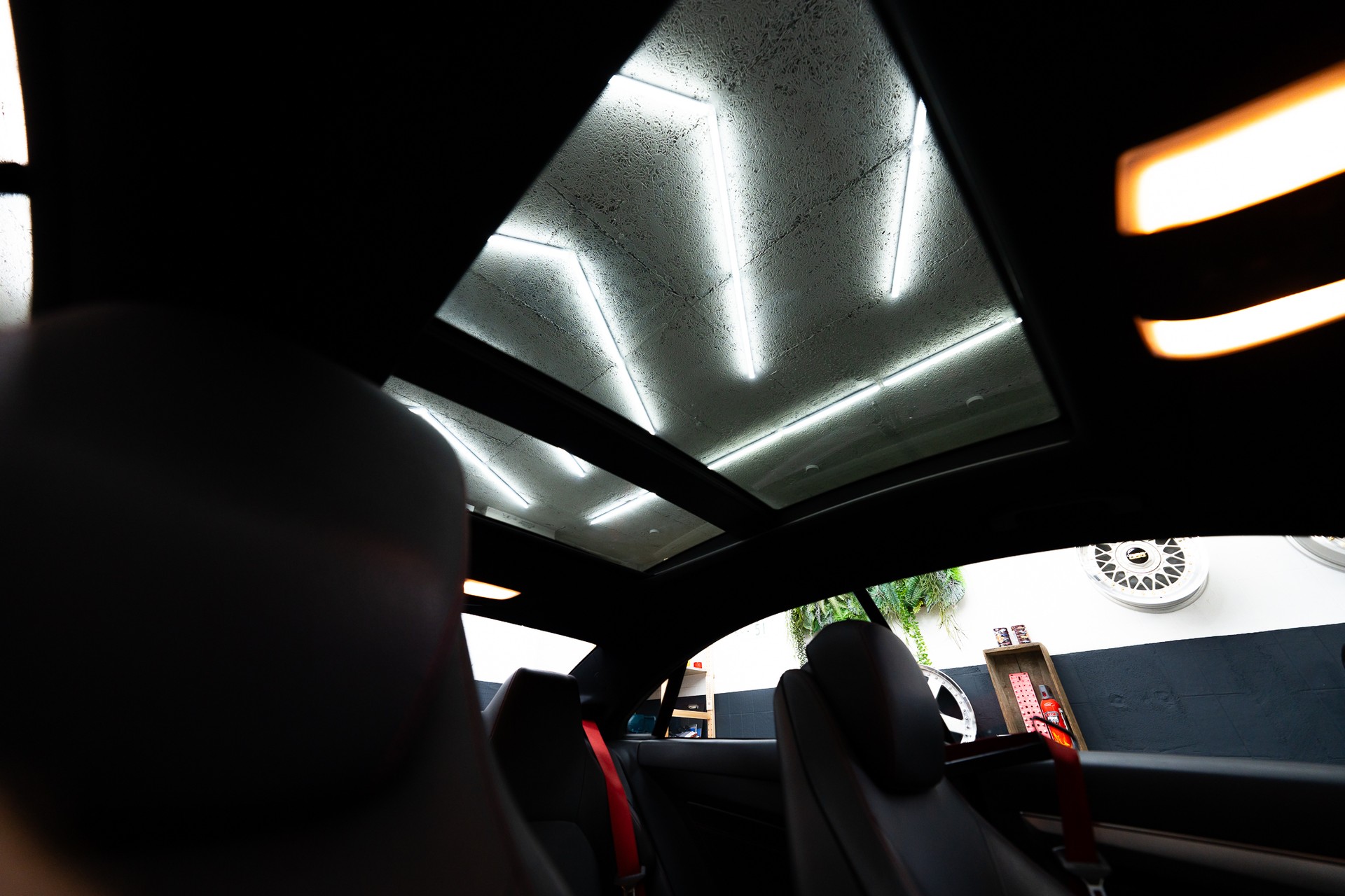 MERCEDES-BENZ E 350 4Matic 7G-Tronic-image-12