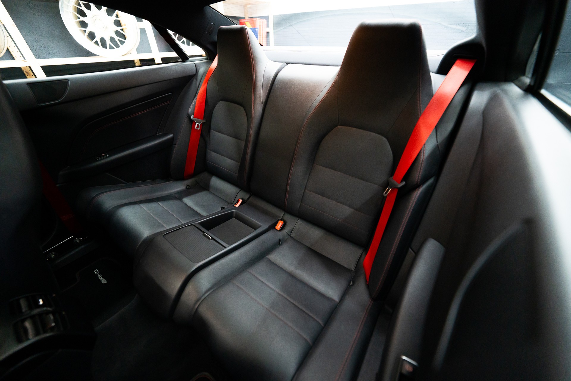 MERCEDES-BENZ E 350 4Matic 7G-Tronic-image-14