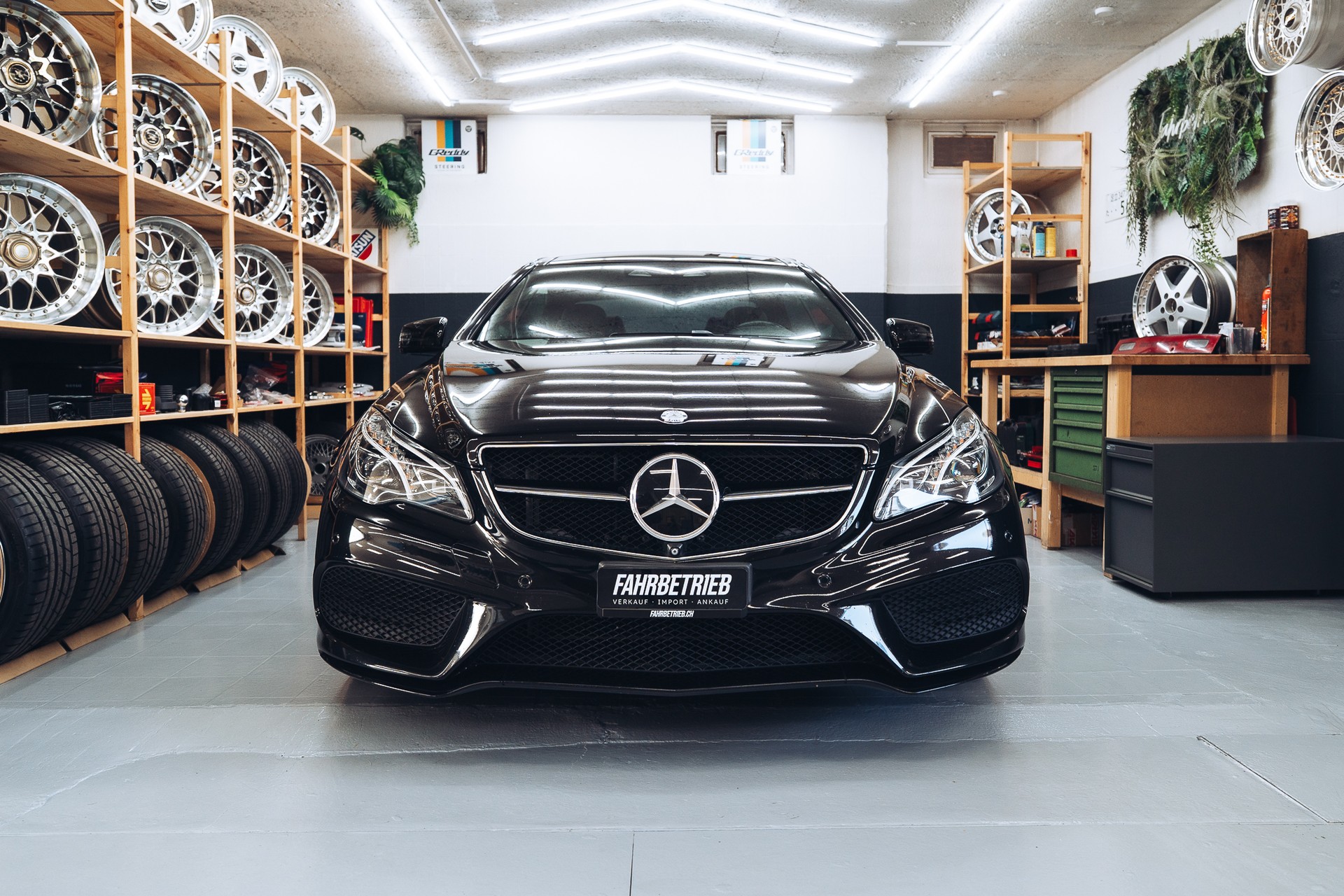MERCEDES-BENZ E 350 4Matic 7G-Tronic-image-3