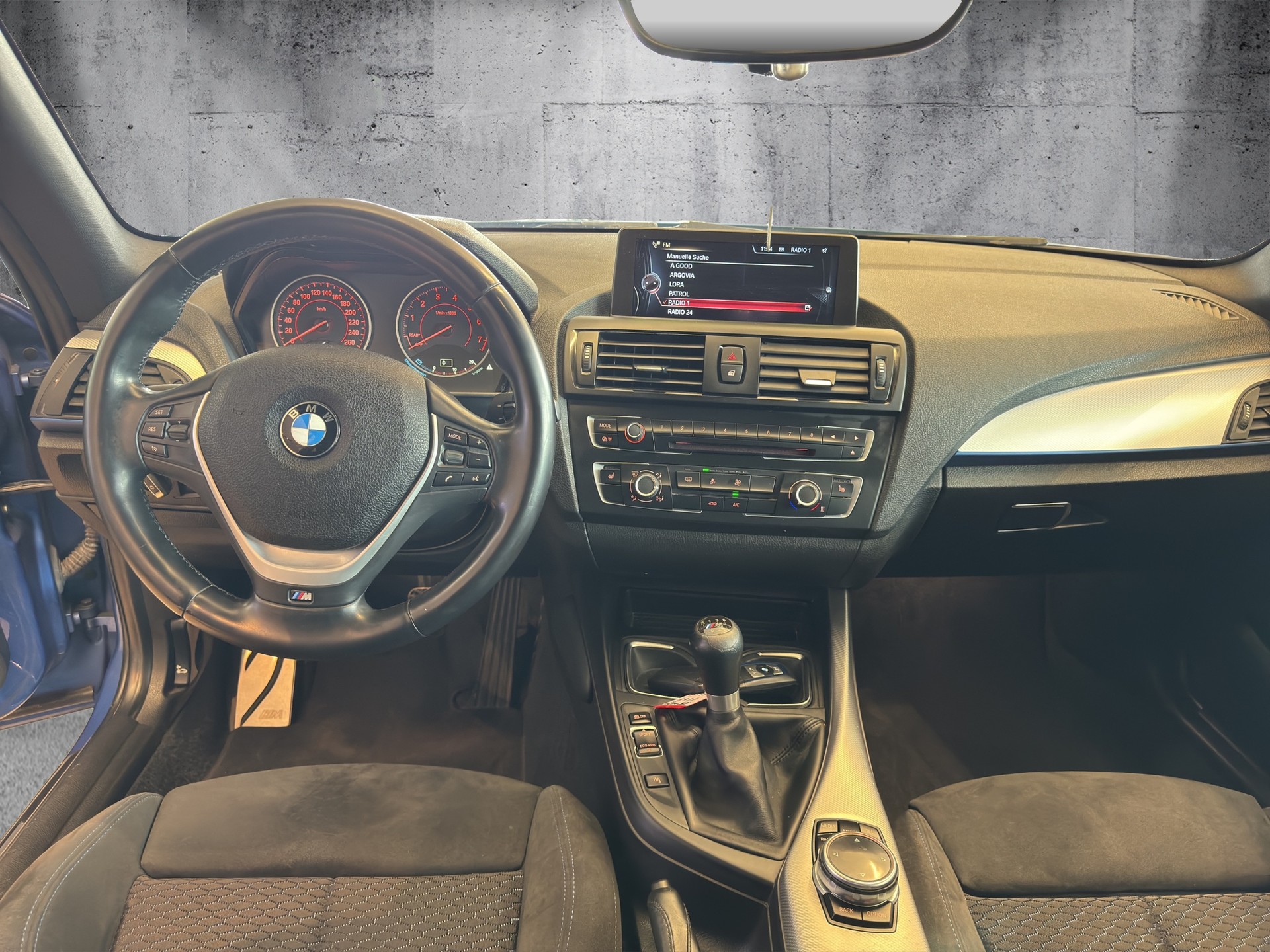 BMW 116i-image-7