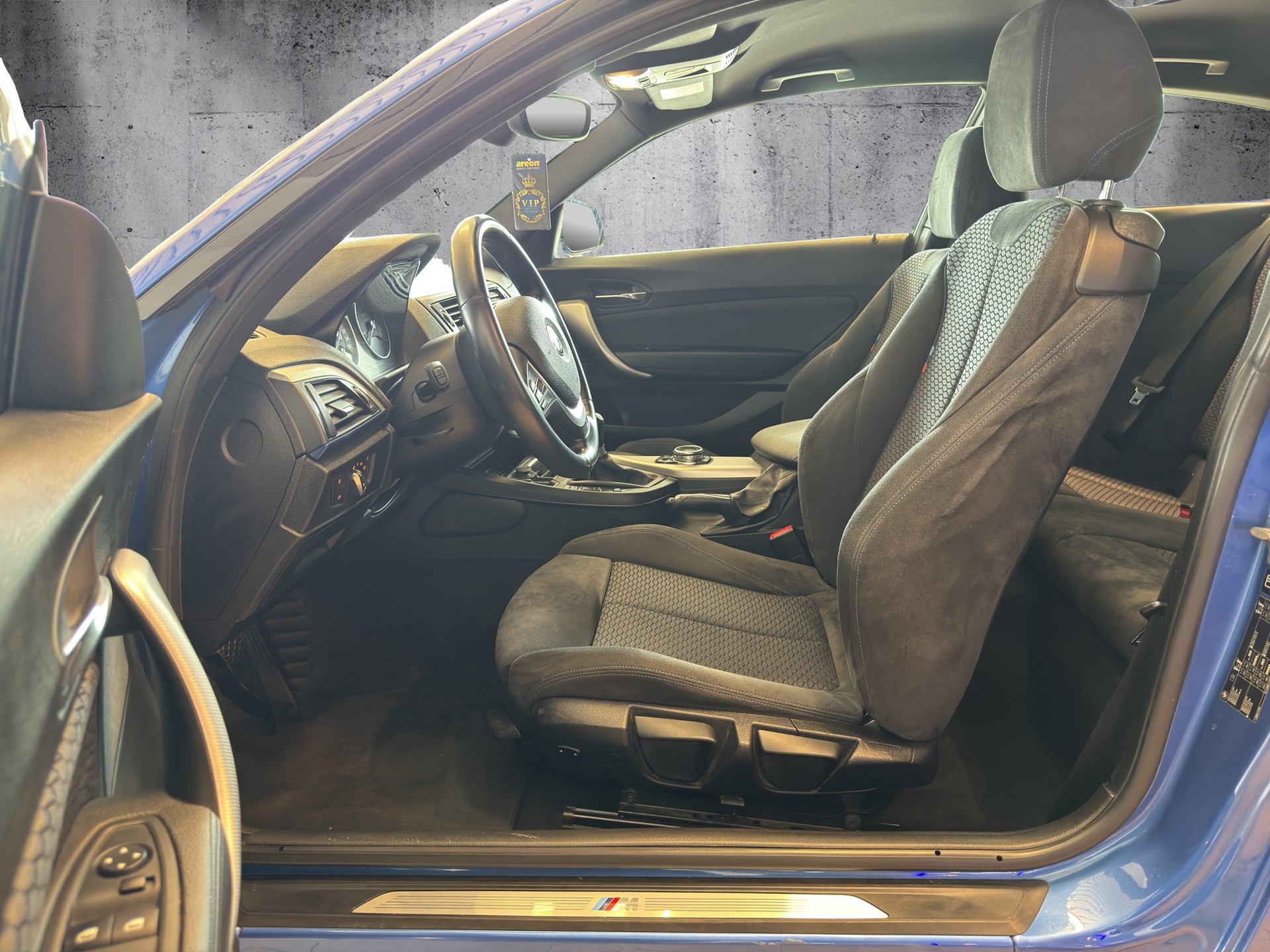 BMW 116i-image-8