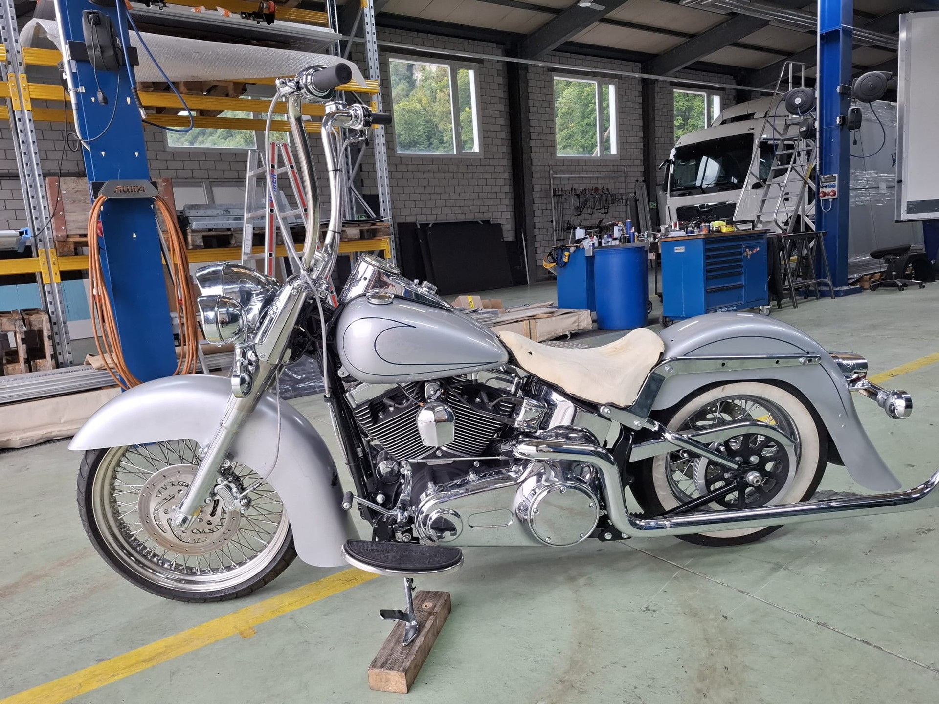HARLEY-DAVIDSON FLSTCI Softail Classic-image-2