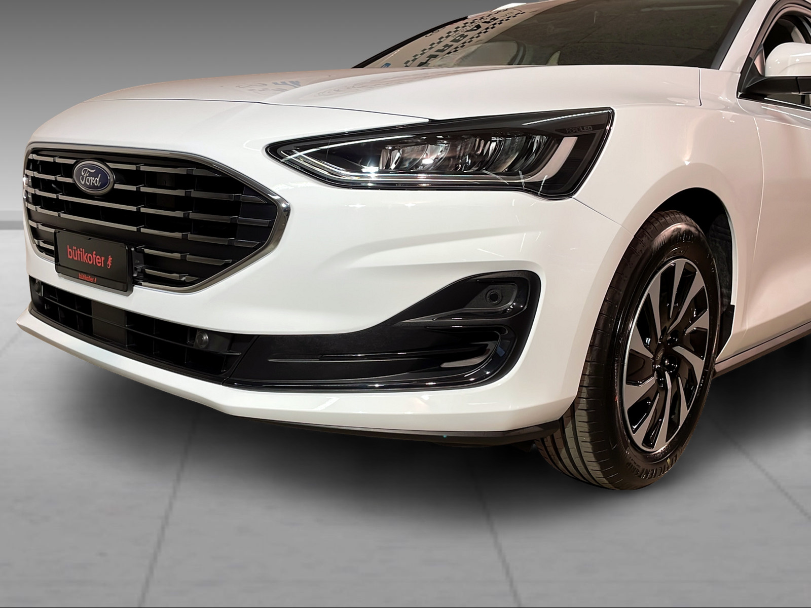 FORD Focus Station Wagon 1.0i EcoB Hybrid 155 Titanium-image-13