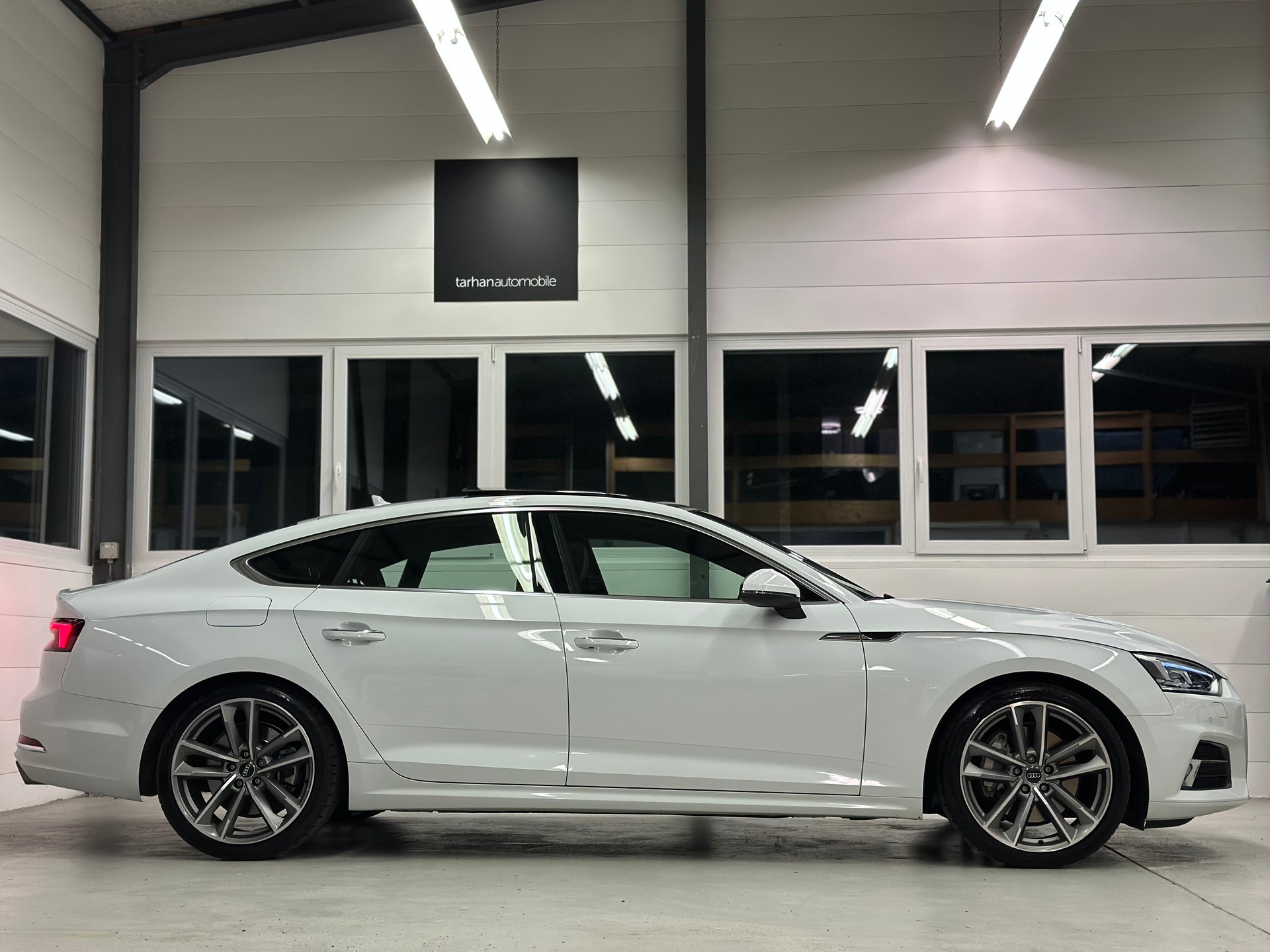 AUDI A5 Sportback 2.0 TFSI Design quattro S-tronic-image-2