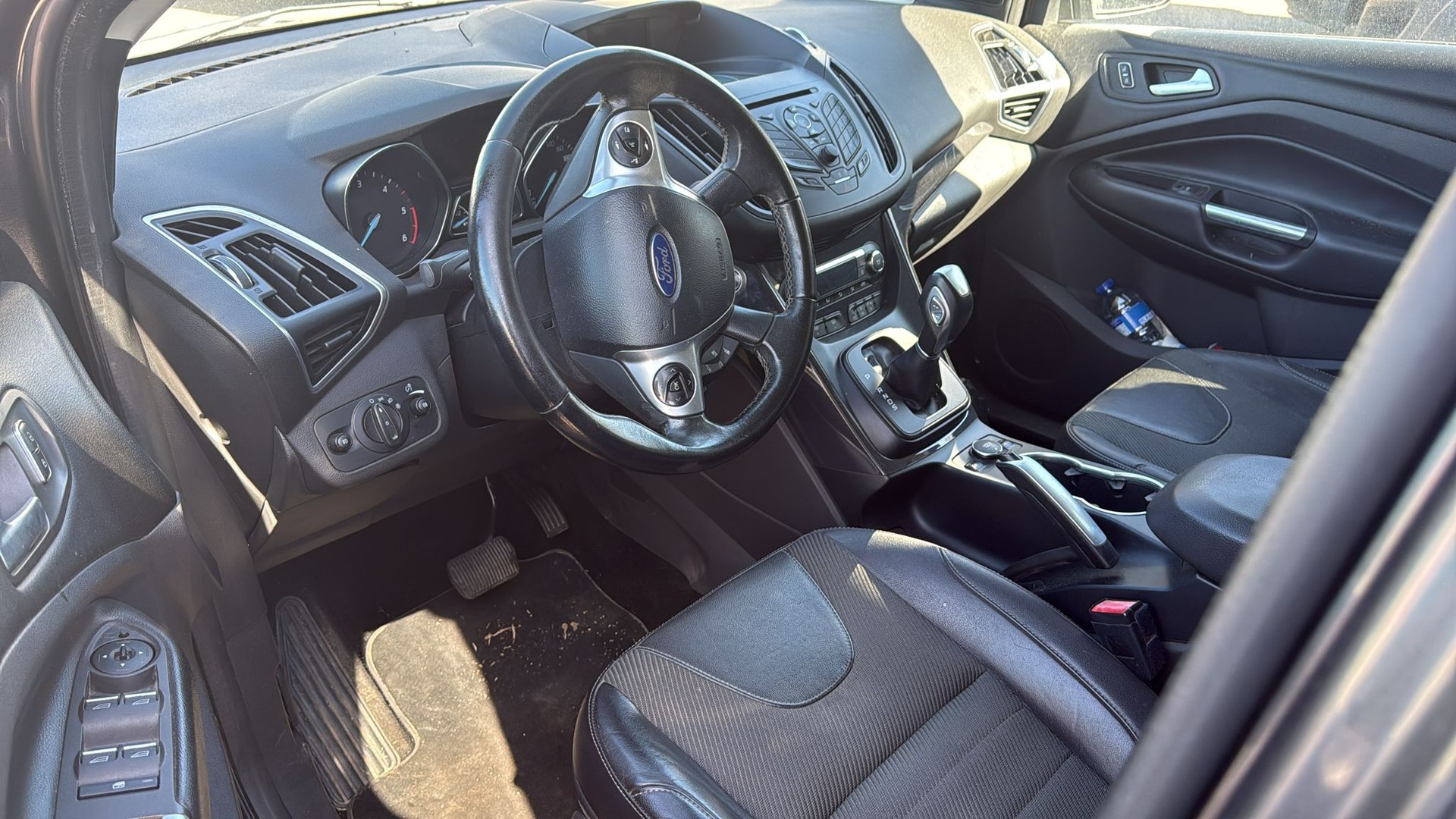 FORD Kuga 2.0 TDCi Titanium 4WD PowerShift-image-6