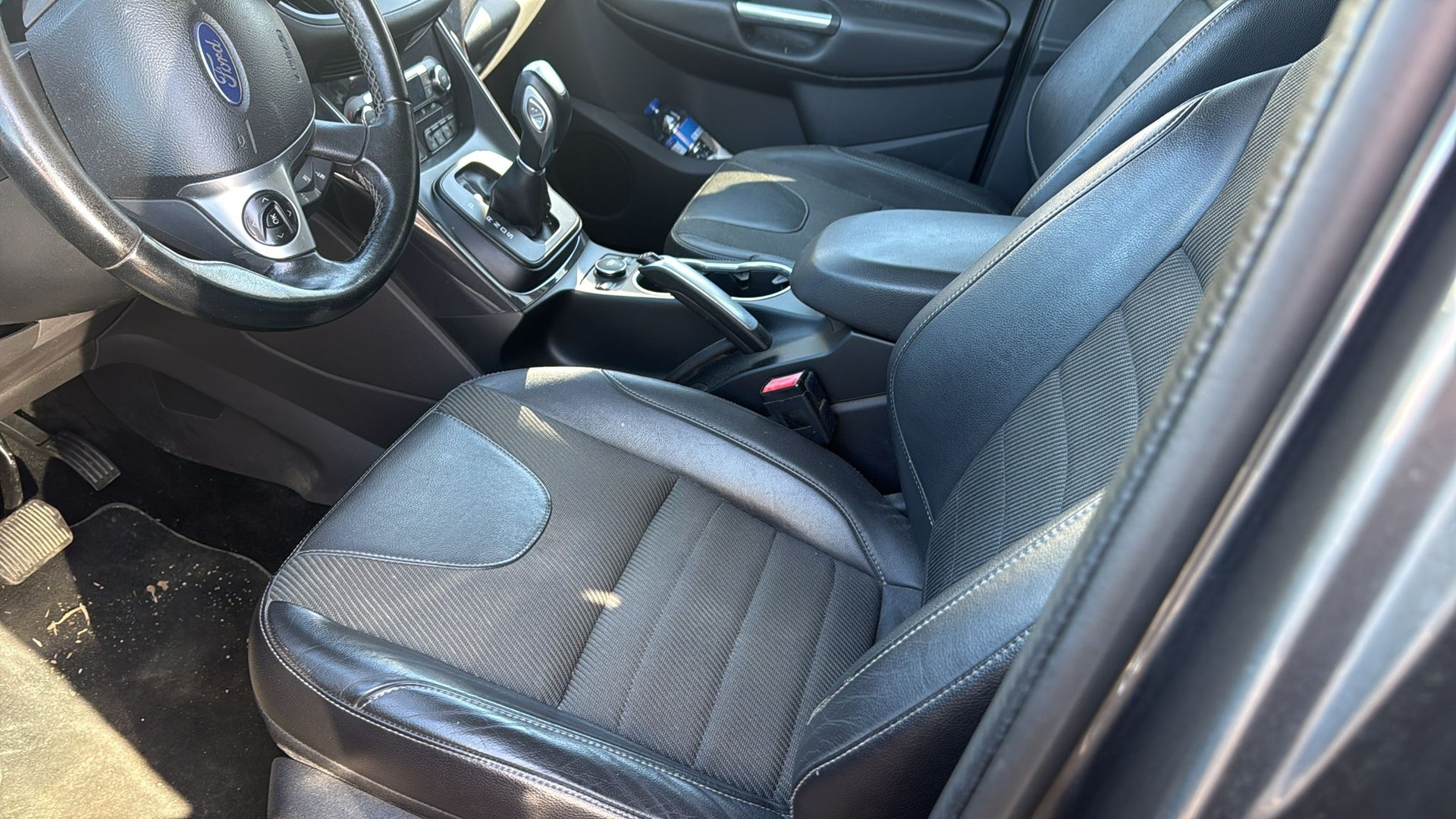 FORD Kuga 2.0 TDCi Titanium 4WD PowerShift-image-7