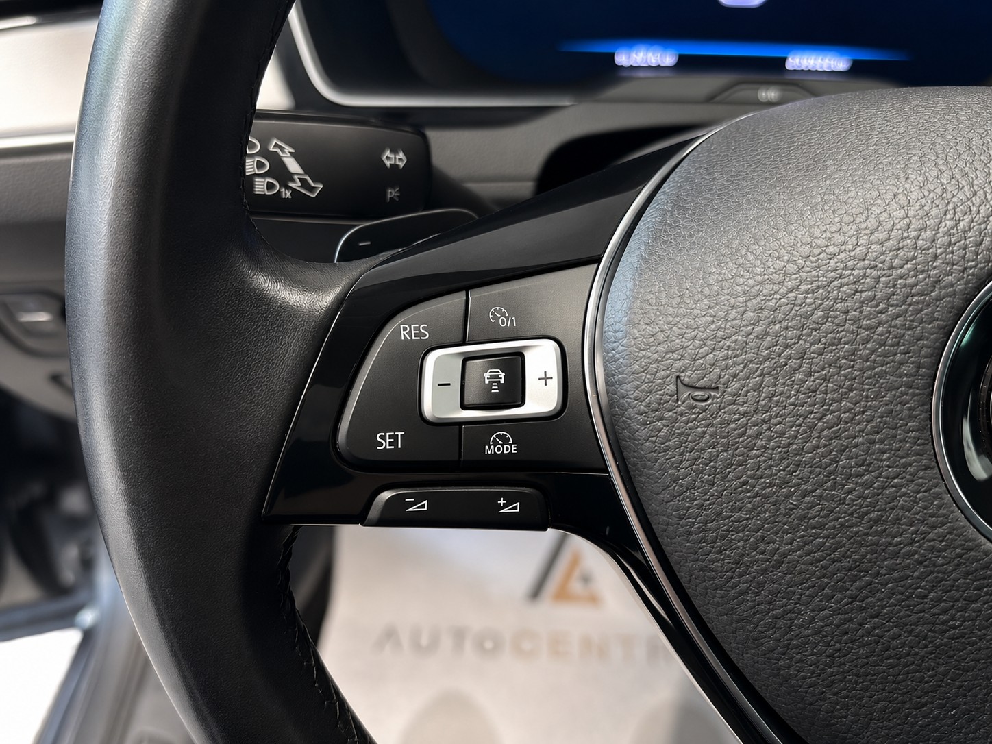 VW Passat Variant 2.0 TDI BMT High. DSG 4Motion-image-15