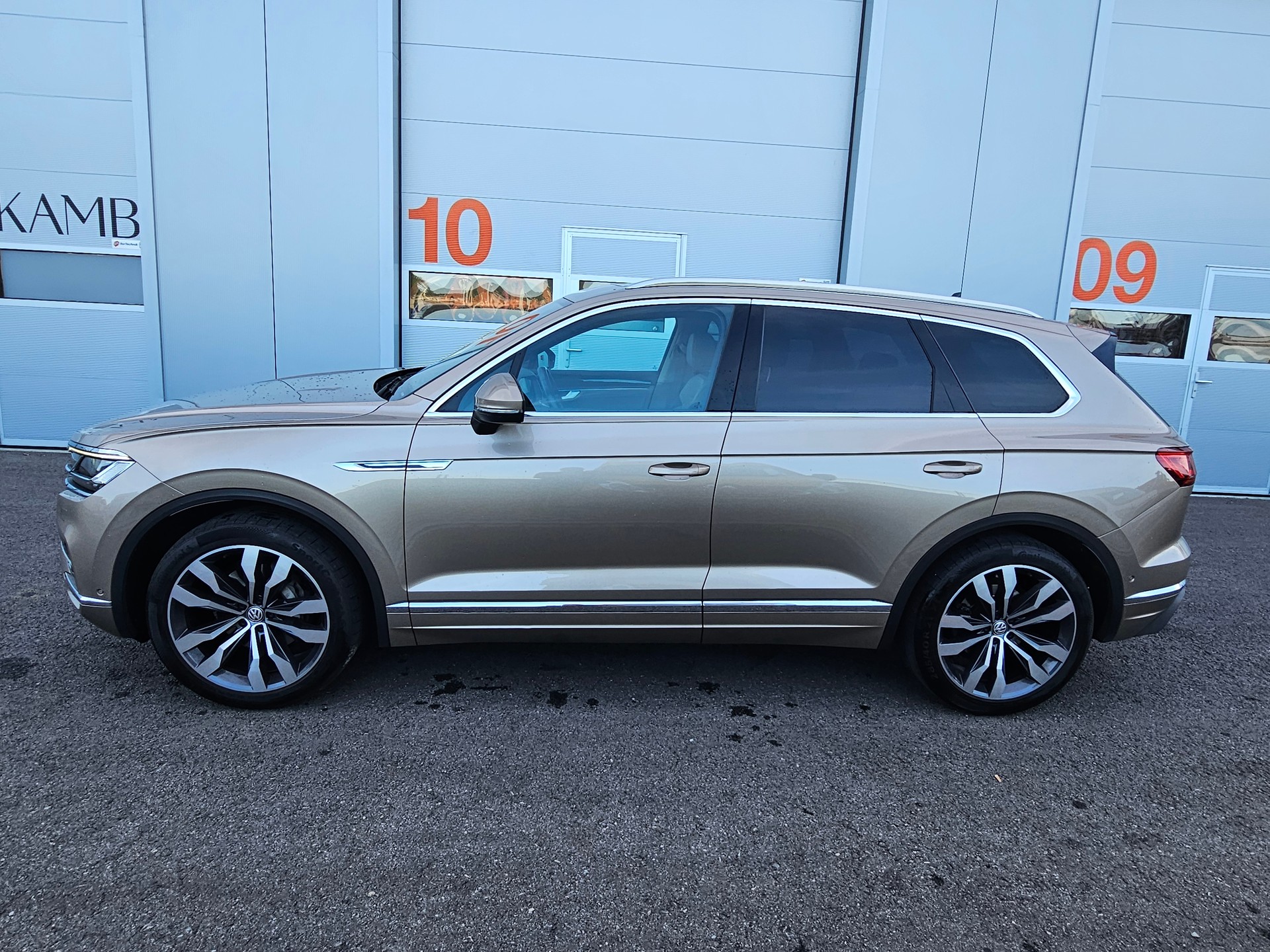 VW Touareg 3.0 TDI Atmosphere Tiptronic-image-1