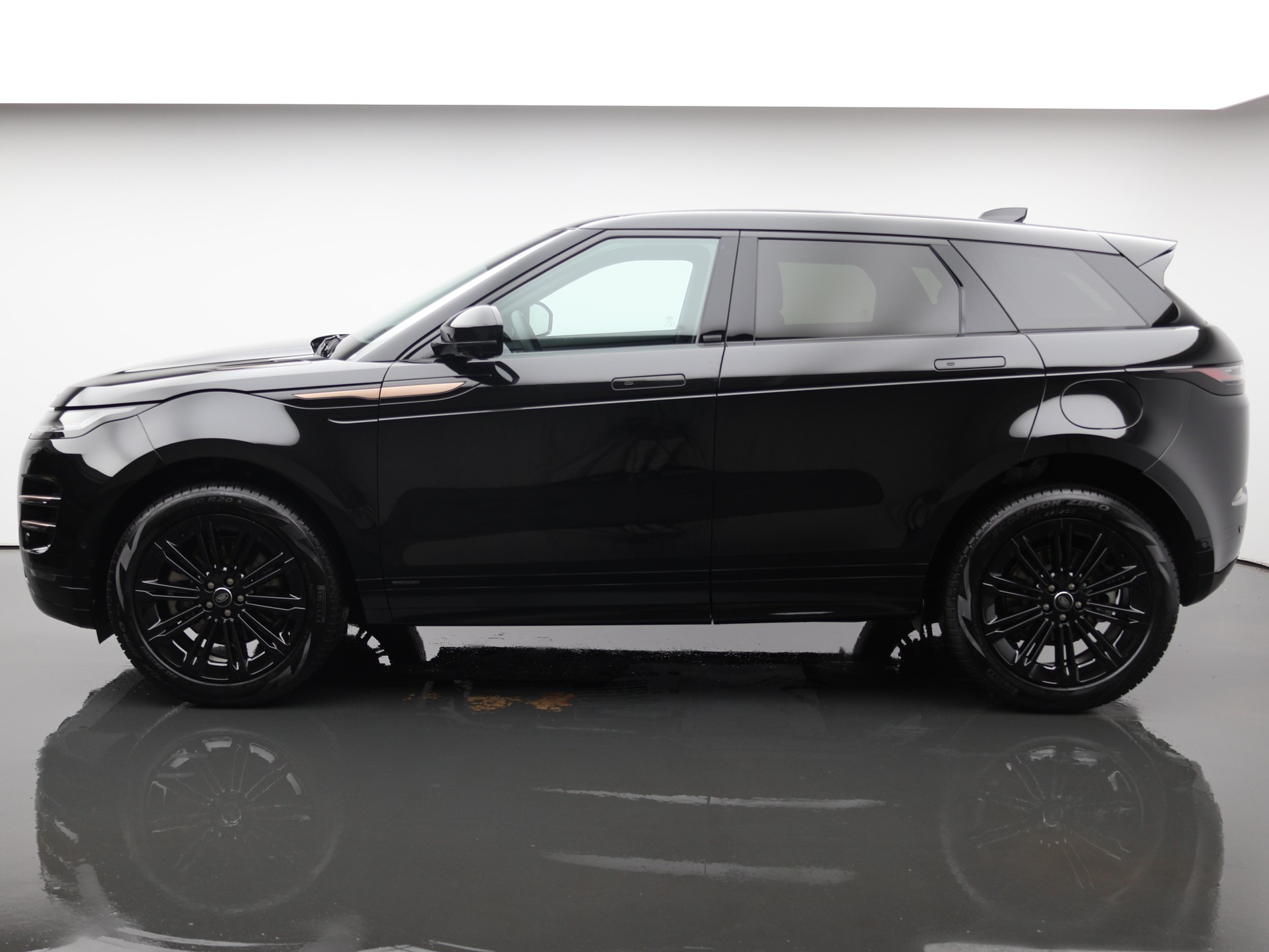 LAND ROVER Range Rover Evoque 1.5 T 270e Autobiography-showroom-element-1