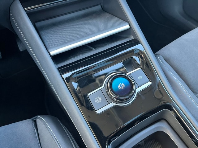 VW Tayron 2.0 TSI Elegance DSG 4Motion-image-21
