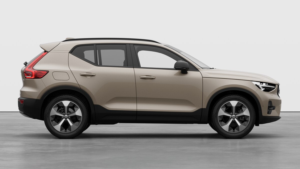 VOLVO XC40 2.0 B3 MH Plus Dark-showroom-element-3