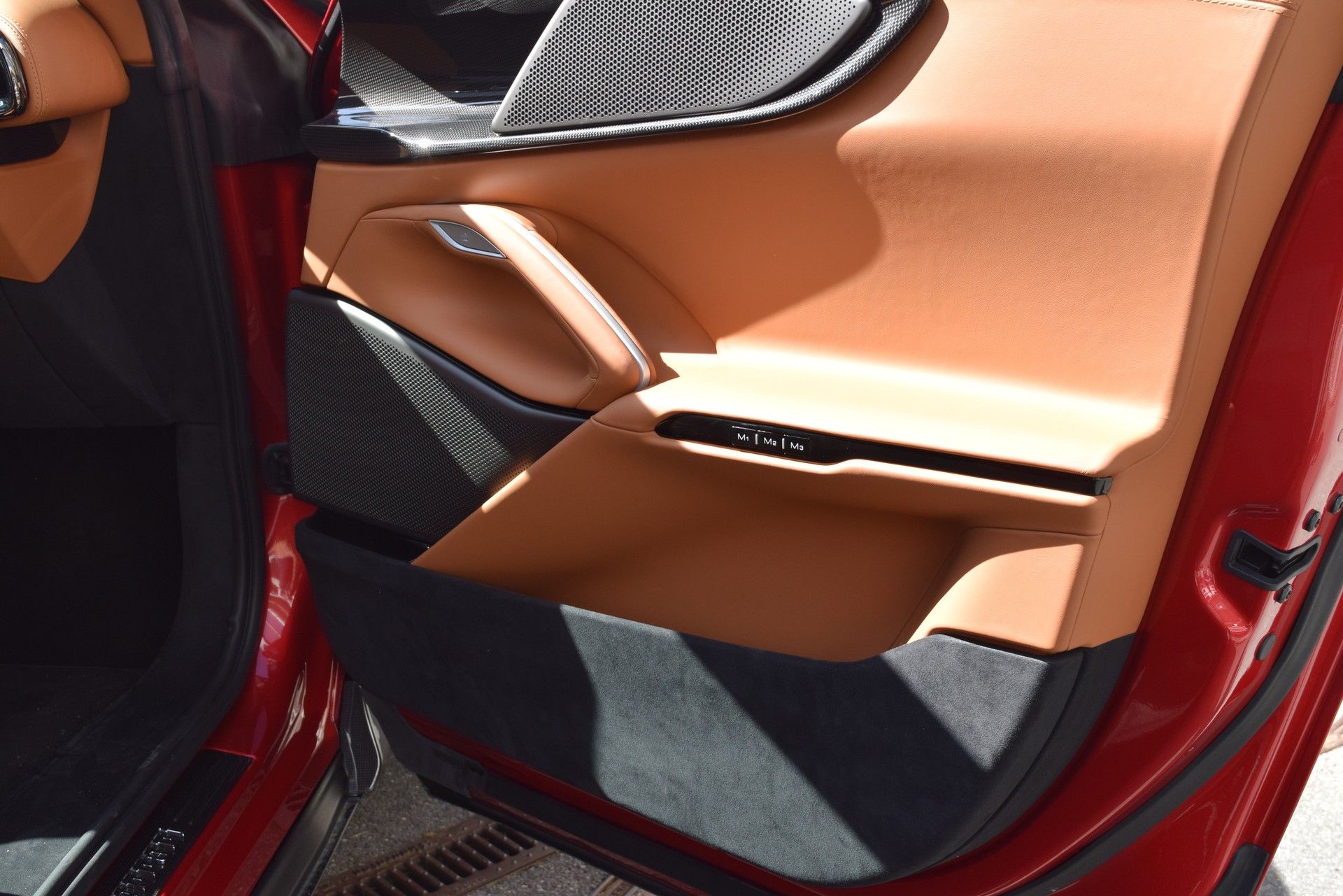 FERRARI Purosangue 6.5 V12-image-17