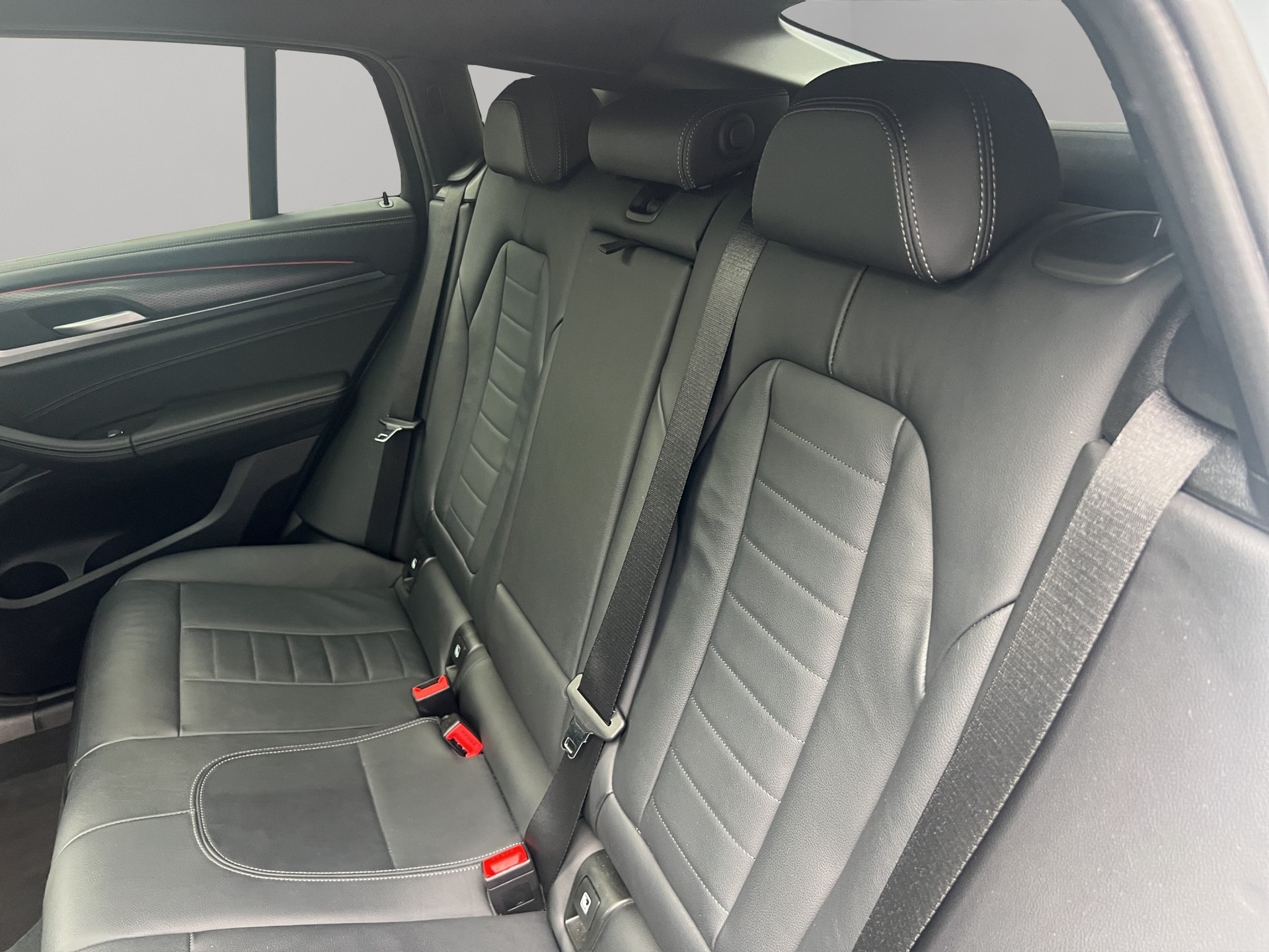 BMW X4 xDrive 48V 20i M Sport Steptronic-image-18