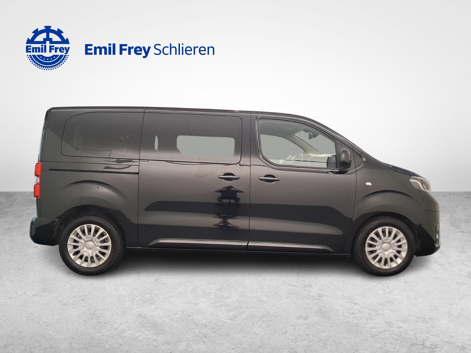 TOYOTA PROACE Verso L1 2.0 D Shuttle-image-5