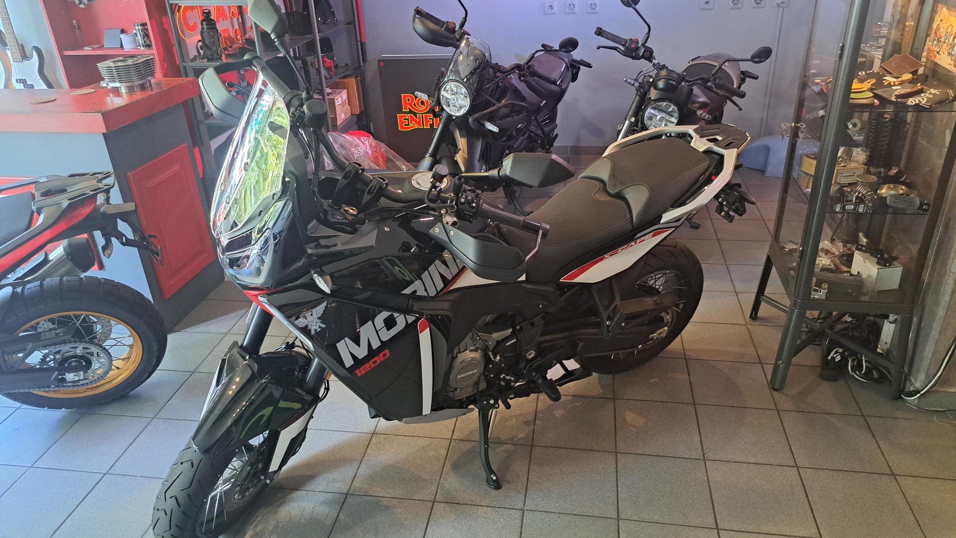 DUCATI Multistrada V2-image-0