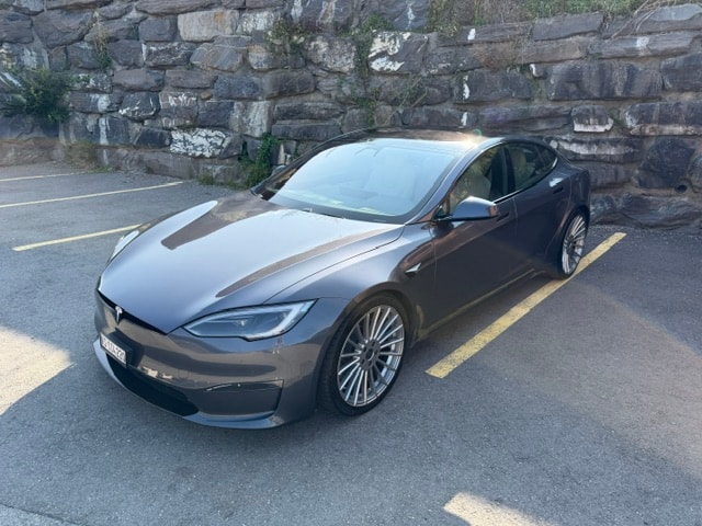 TESLA Plaid