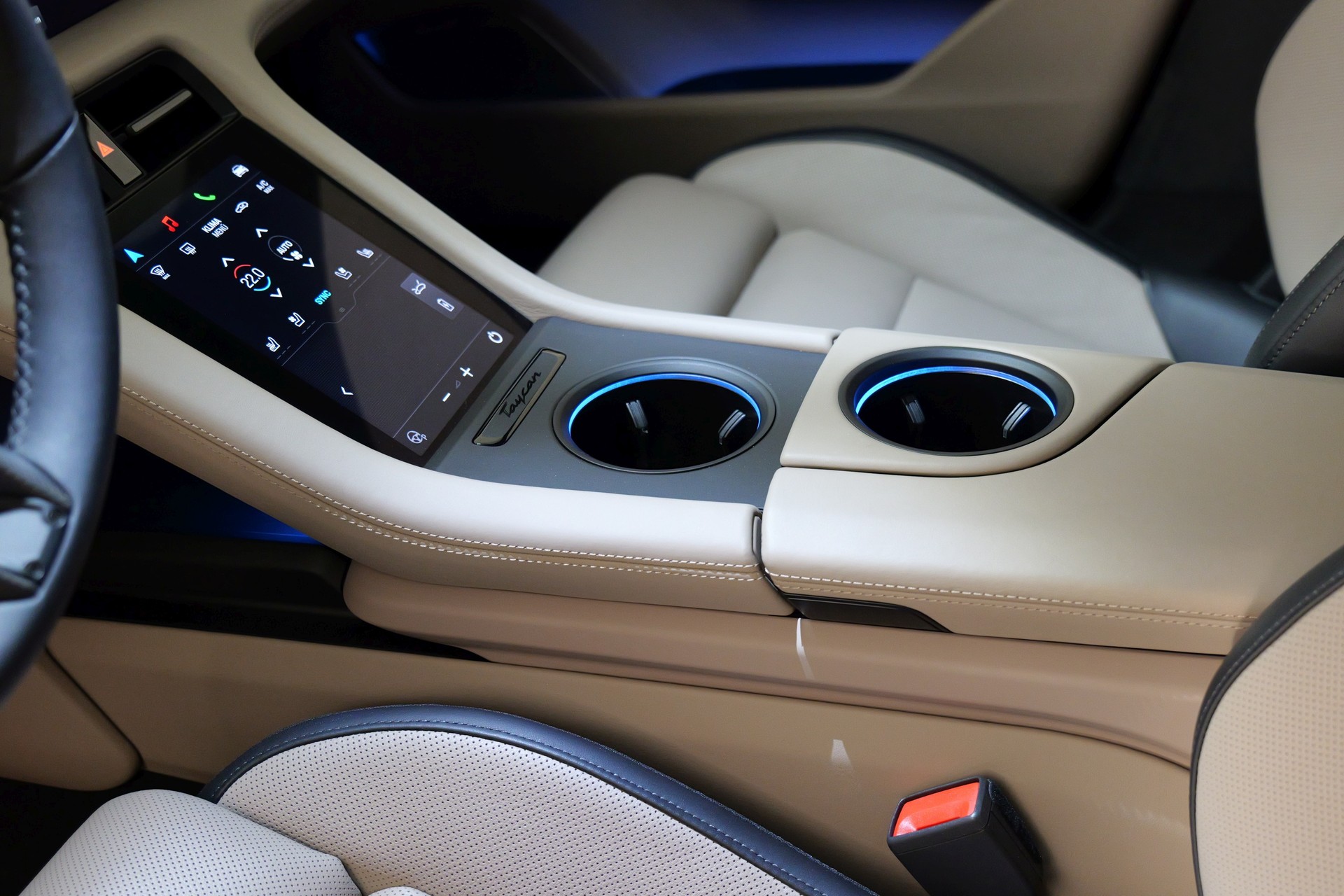 PORSCHE Taycan CrossTurismo Turbo 104kWh-image-17