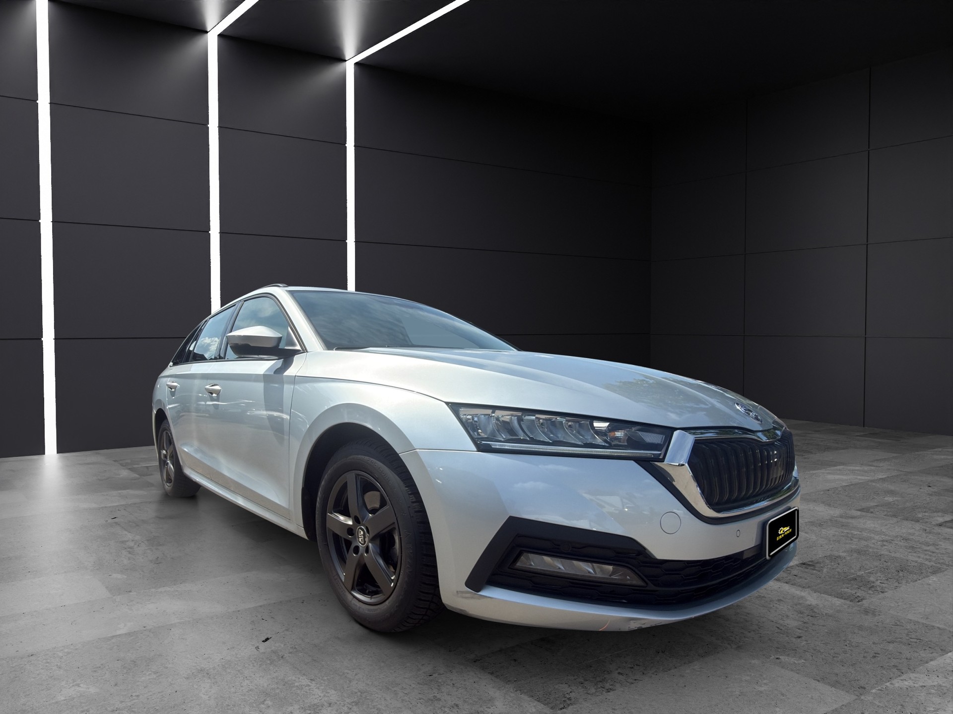 SKODA Octavia Combi 2.0 TDI DSG Ambition-showroom-element-2