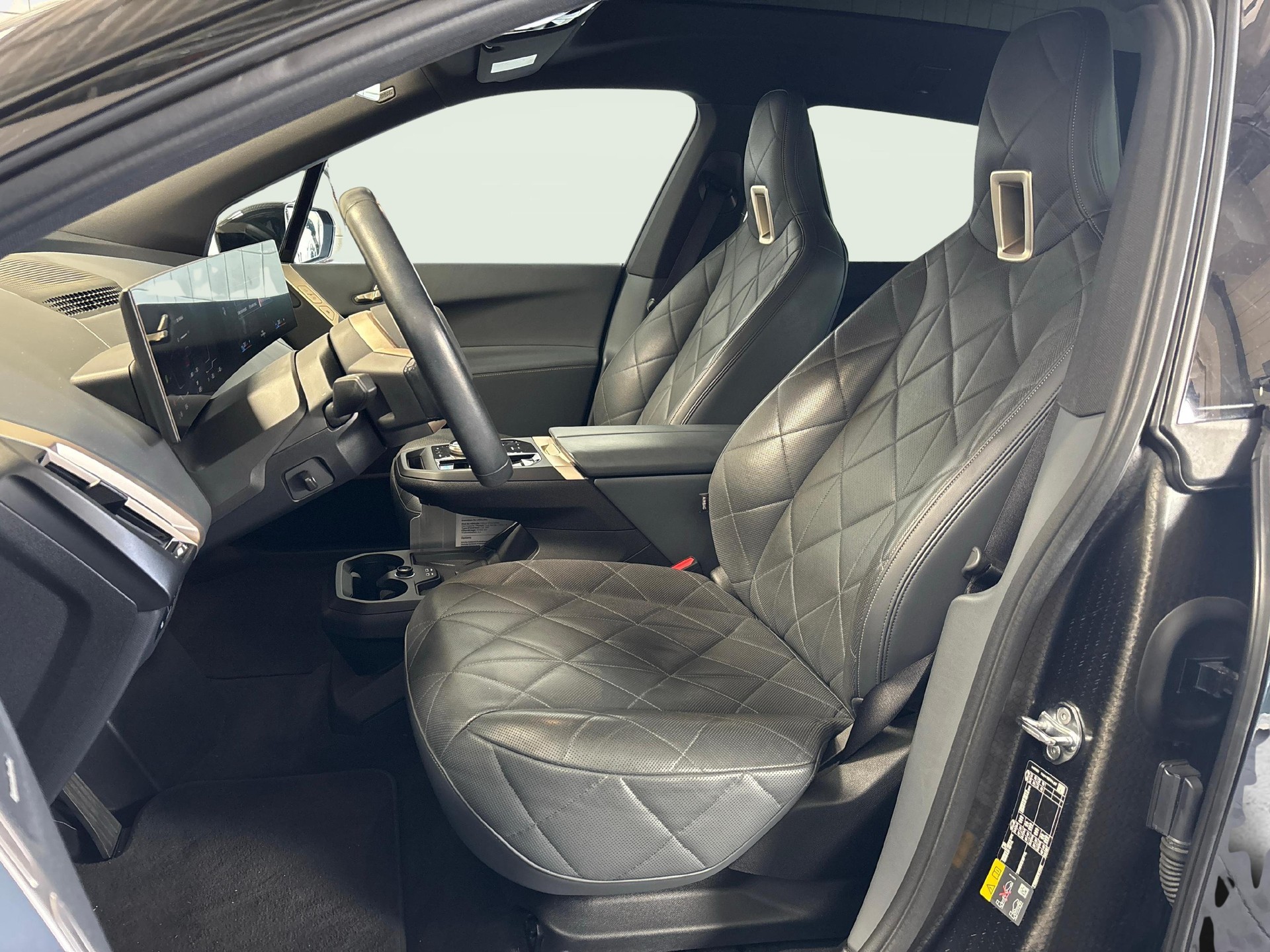 BMW iX xDrive50-image-9