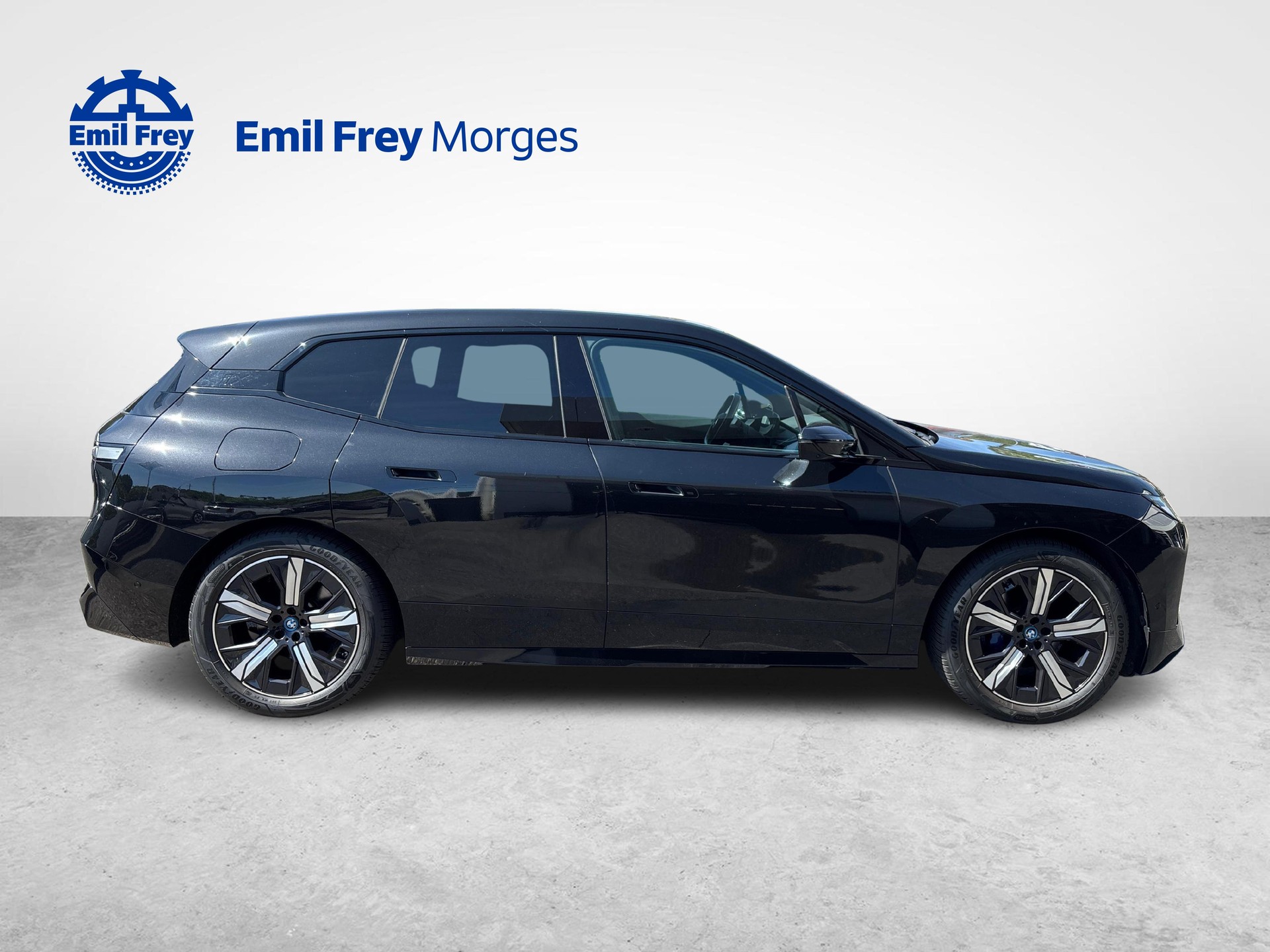 BMW iX xDrive50-showroom-element-2