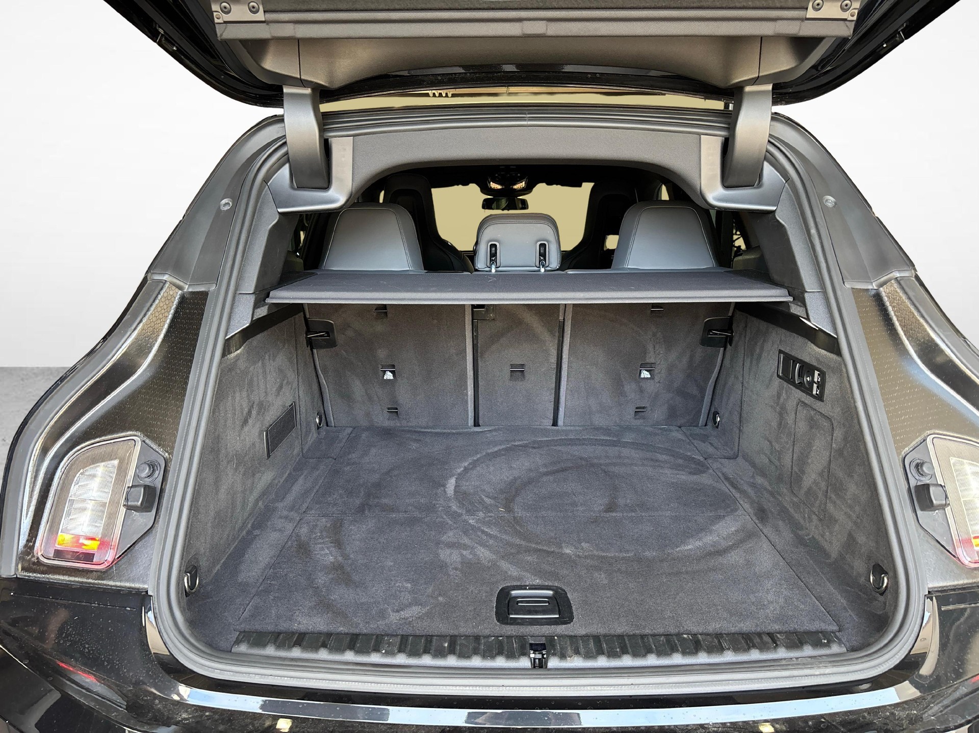 BMW iX xDrive50-image-17