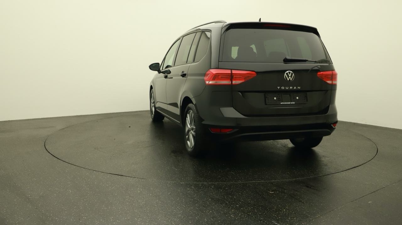 VW Touran 1.5 TSI EVO Limited-showroom-element-3
