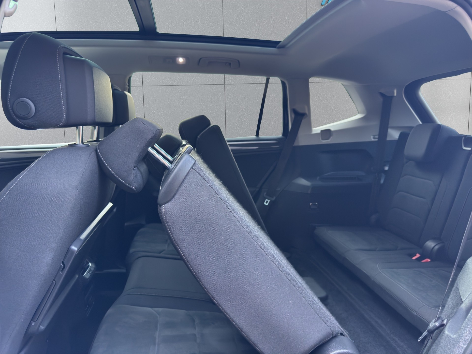 VW Tiguan Allspace 2.0 TDI SCR Highline 4Motion DSG-image-12