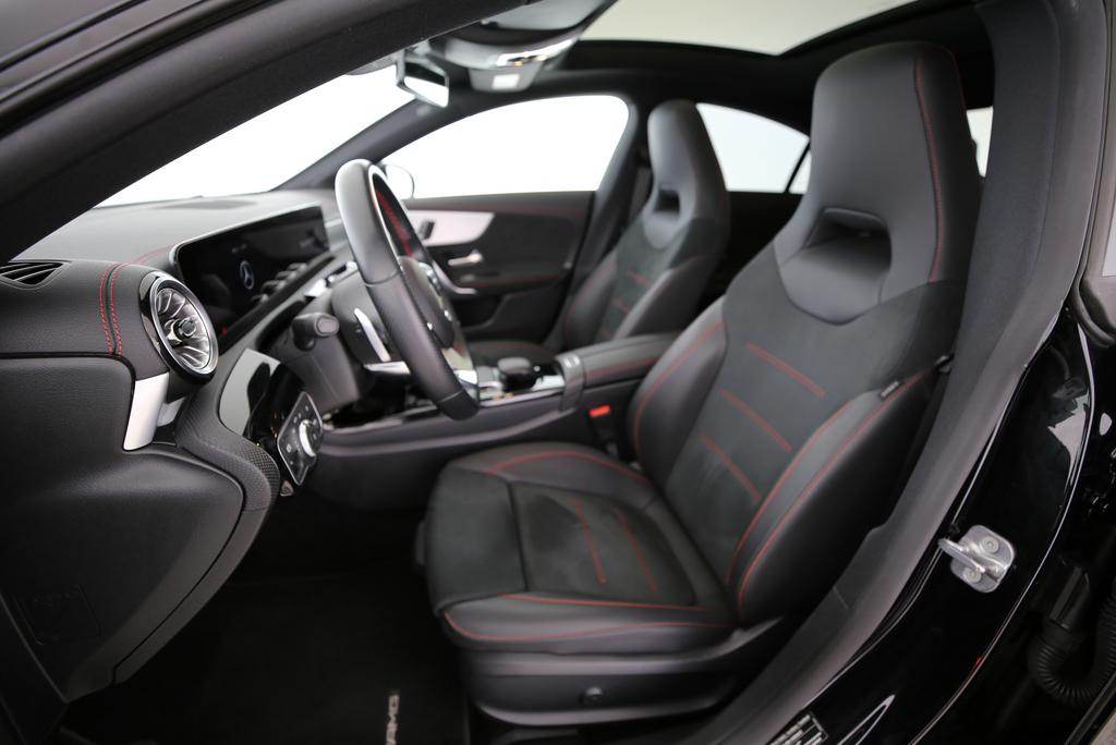 MERCEDES-BENZ CLA 250 AMG Line 4matic-showroom-element-3