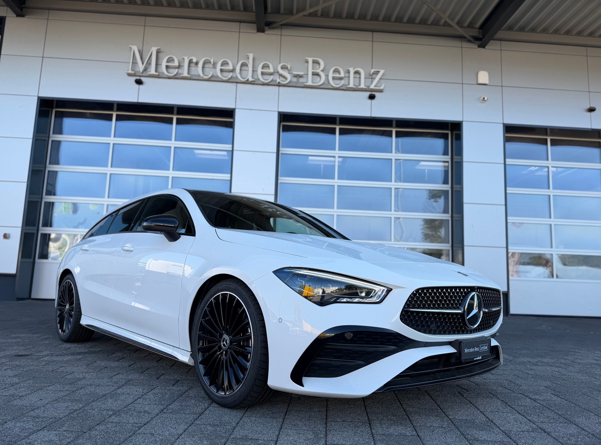 MERCEDES-BENZ CLA Shooting Brake 250 AMG Line 4Matic 8G-DCT
