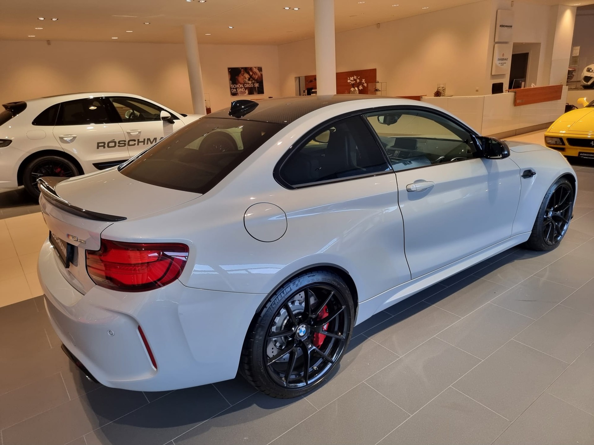 BMW M2 CS-showroom-element-3