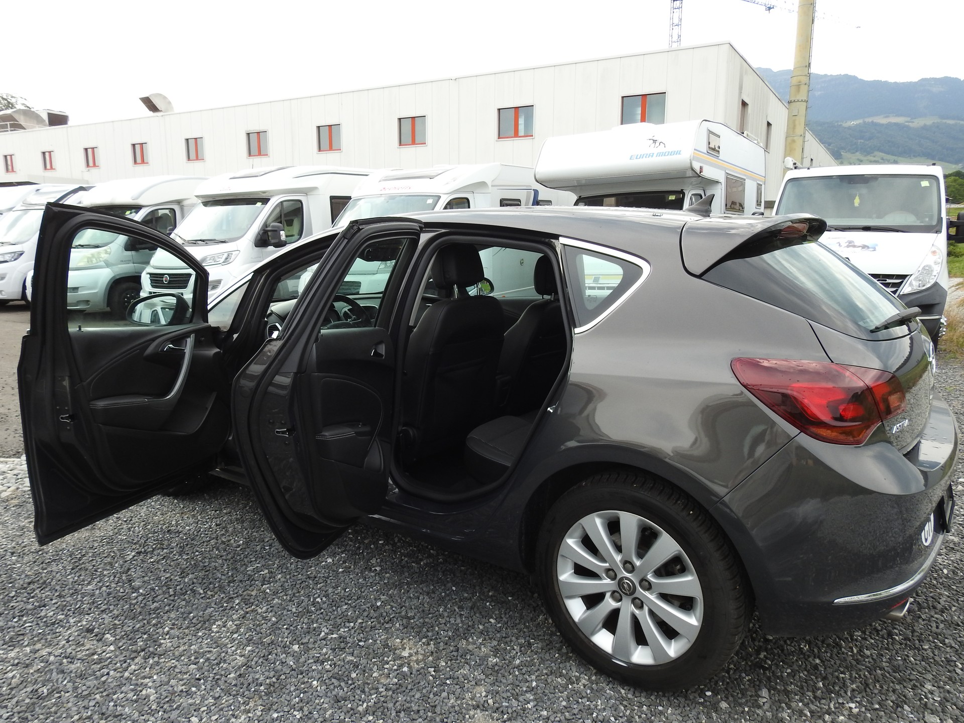OPEL Astra 1.6i 16V Turbo Active Edition Automatic-image-14