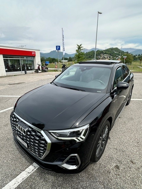 AUDI Q3 1.5 35 TFSI S line Attraction S-Tronic