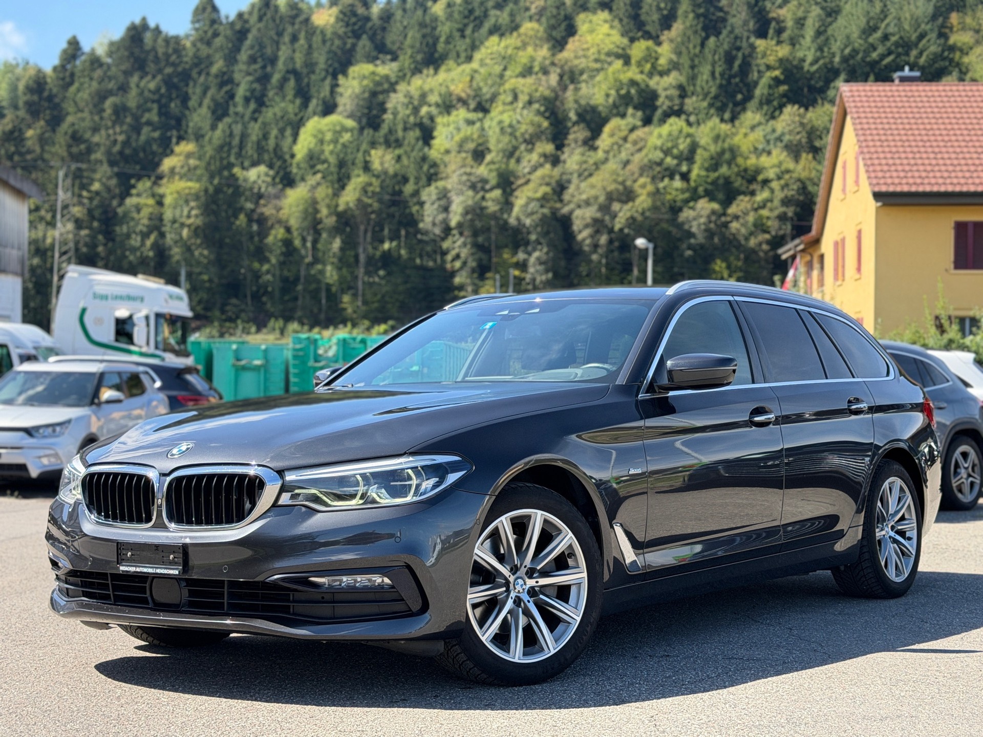 BMW 520d xDrive Touring Luxury Line Steptronic