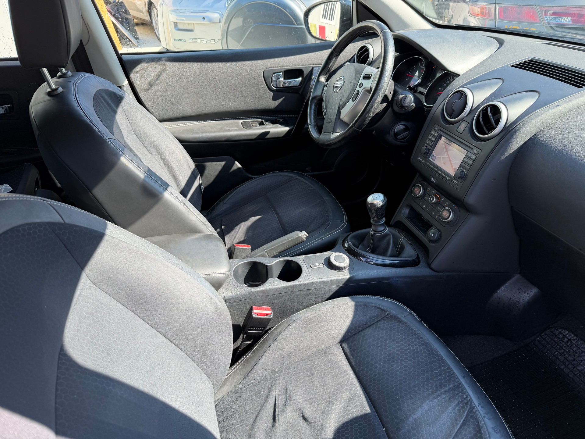 NISSAN Qashqai 2.0 4WD tekna XTronic expertisée du jour toit panoramique camera de recul 380 dégréer-image-9
