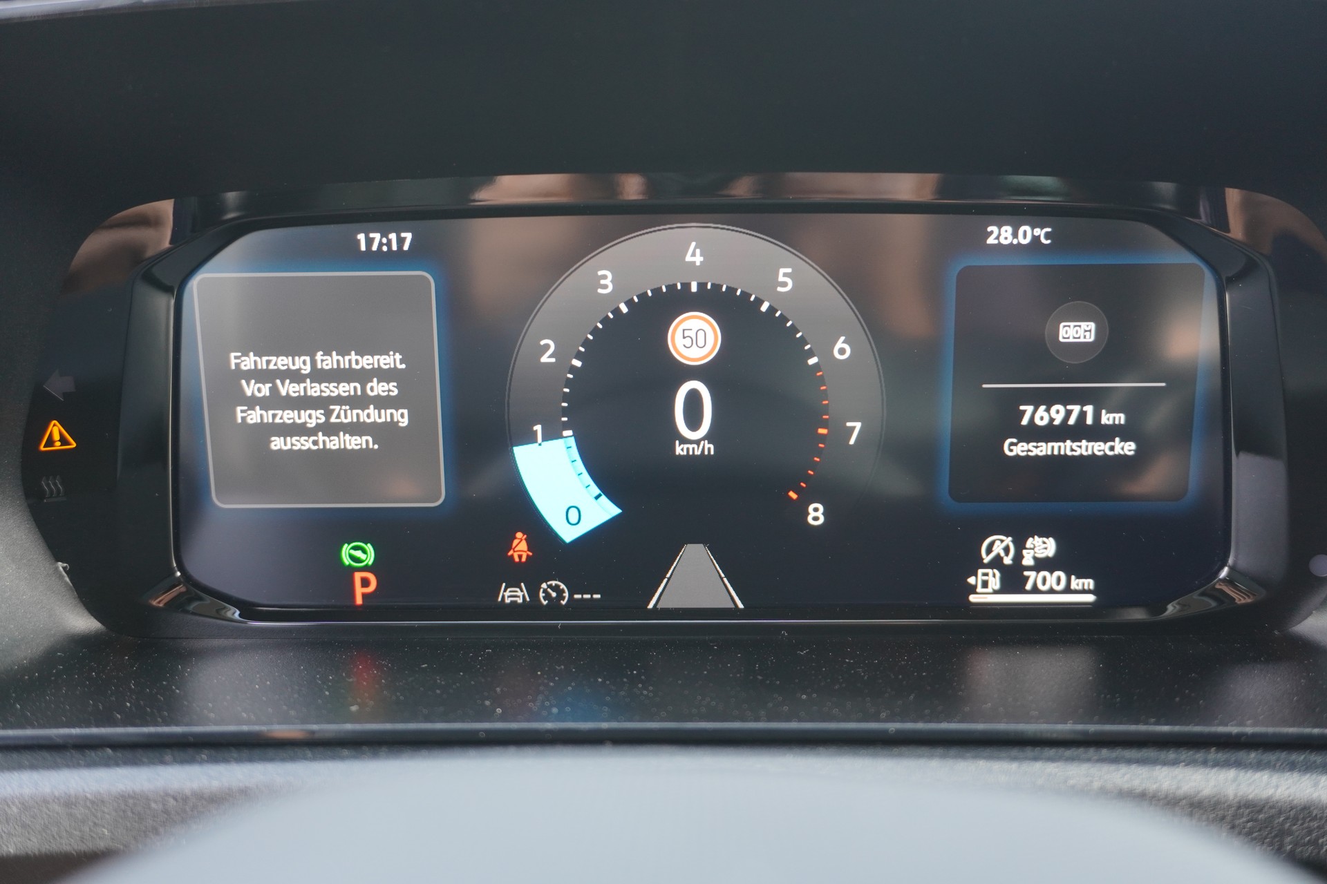 VW Caddy Maxi 1.5 TSI DSG-image-30