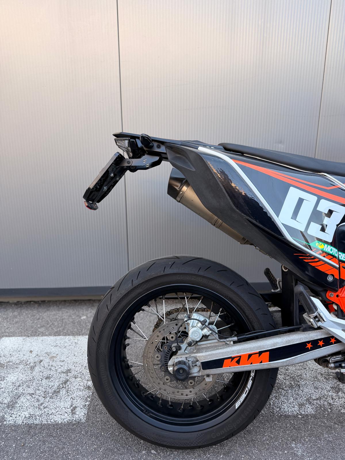 KTM 690 SMC R ABS-image-5
