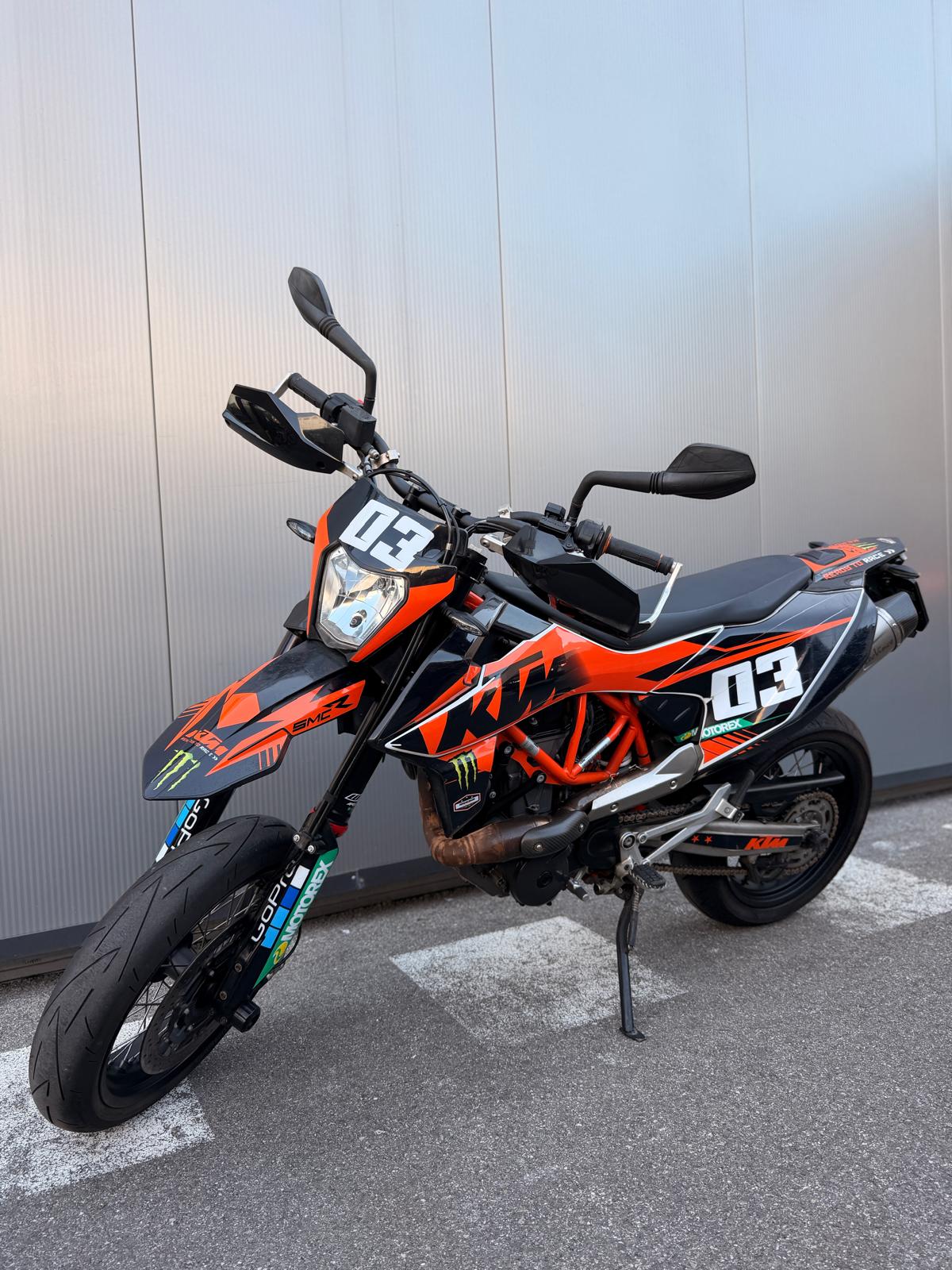 KTM 690 SMC R ABS-image-2