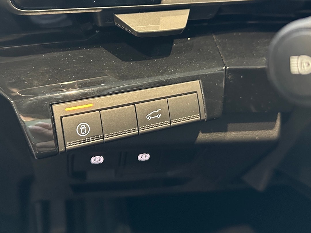 RENAULT Espace 1.2 E-Tech 200 Techno 7-Sitze-image-18
