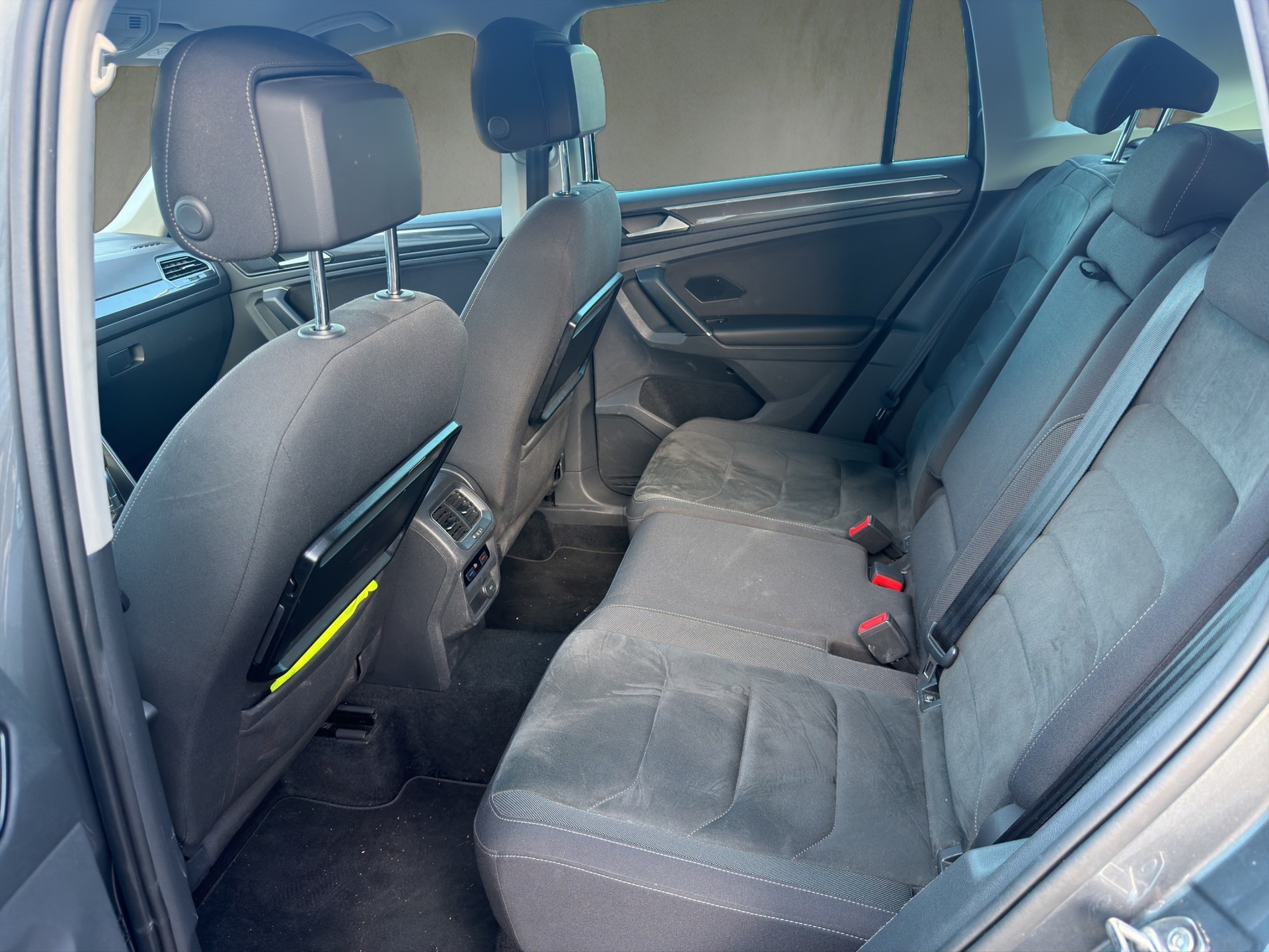 VW Tiguan 2.0 TDI SCR Highline 4Motion DSG-image-11