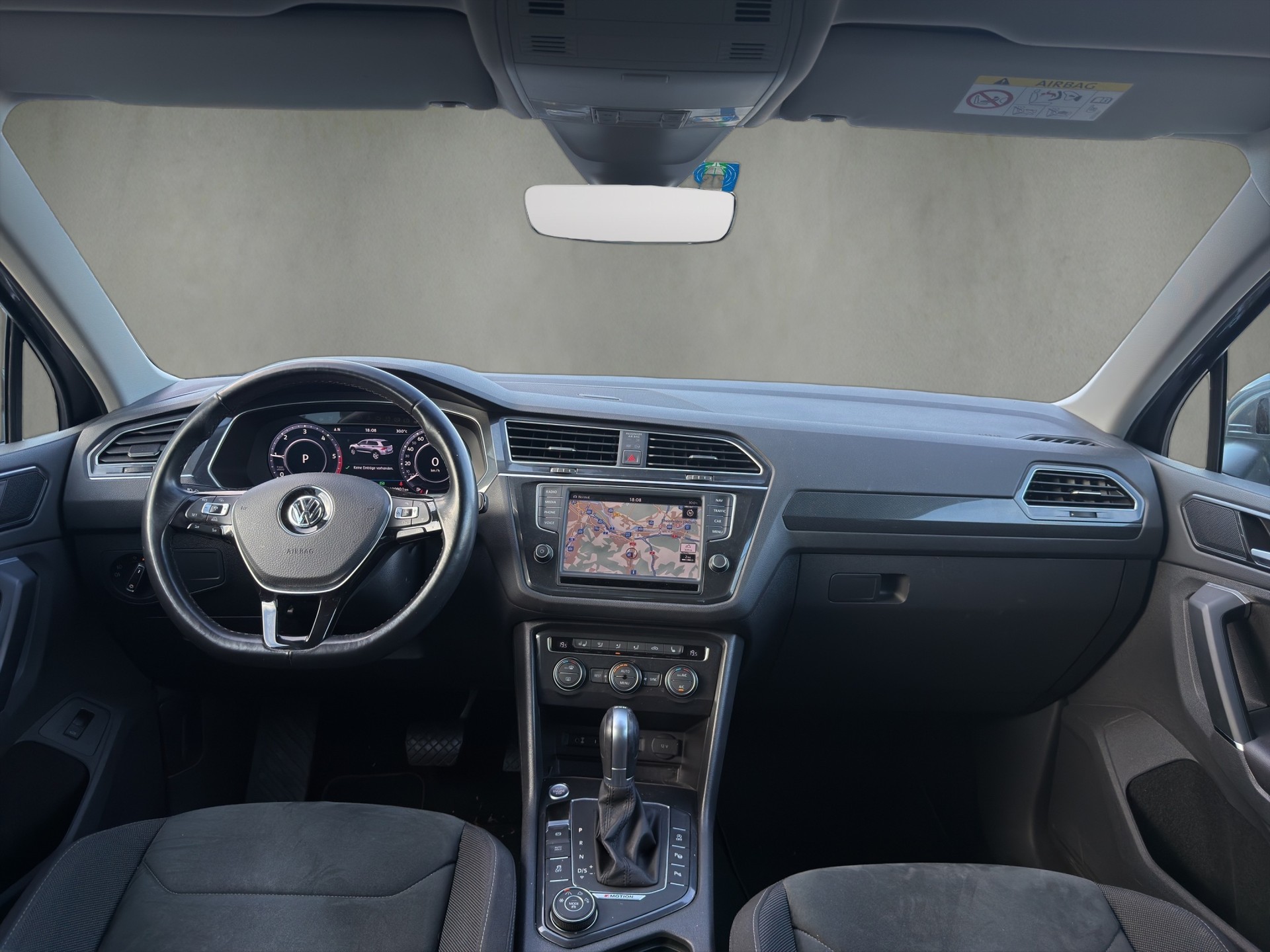 VW Tiguan 2.0 TDI SCR Highline 4Motion DSG-image-9