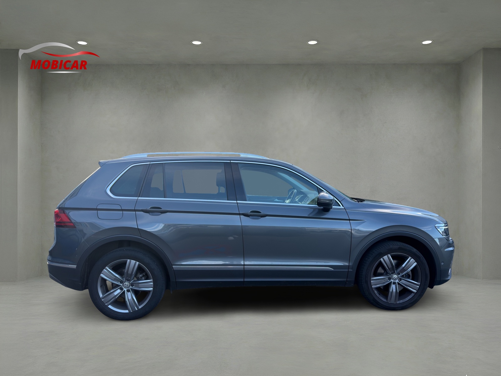 VW Tiguan 2.0 TDI SCR Highline 4Motion DSG-image-5