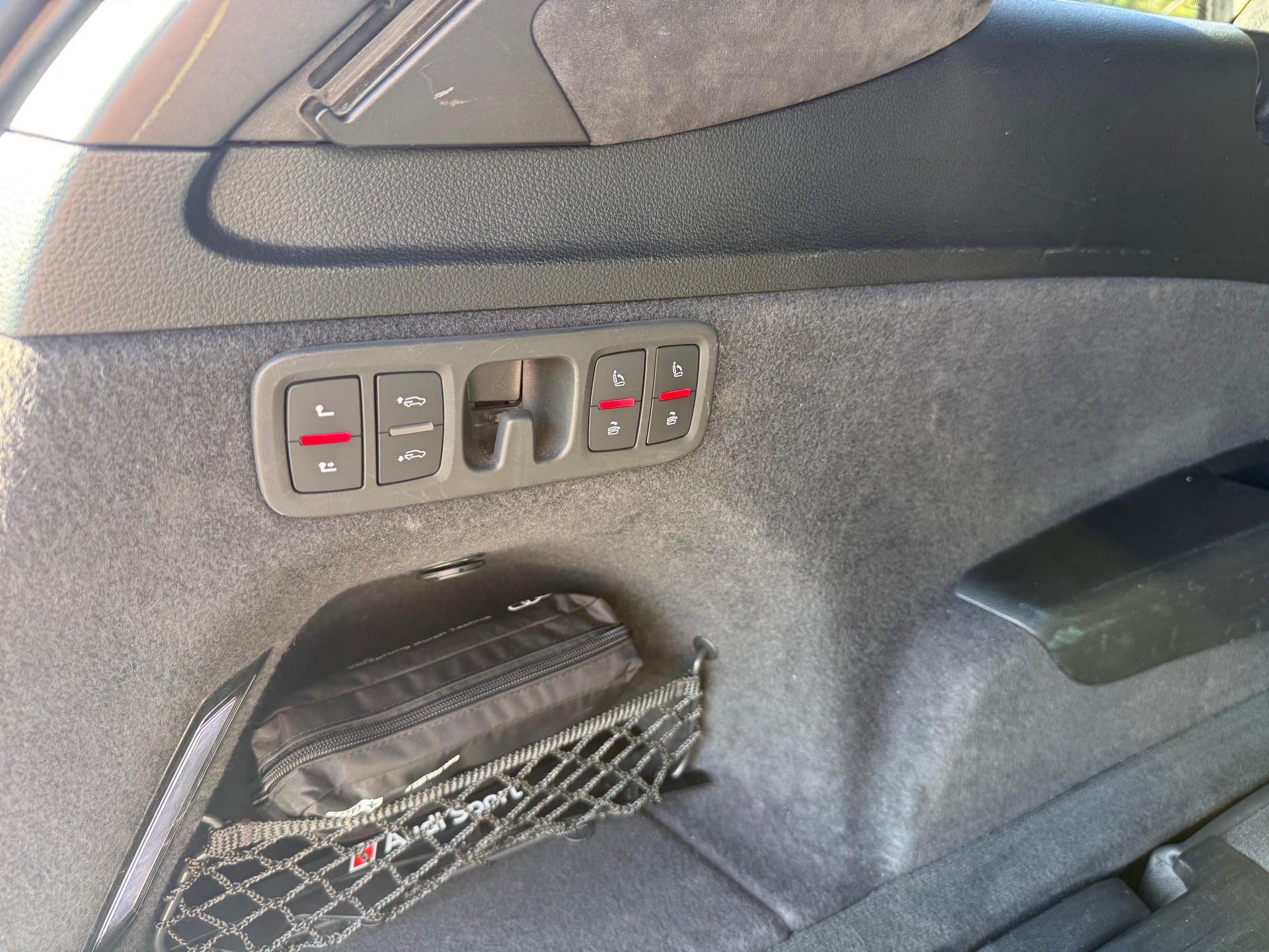 AUDI 4.0 V8 TDI quattro T-Tronic-image-14