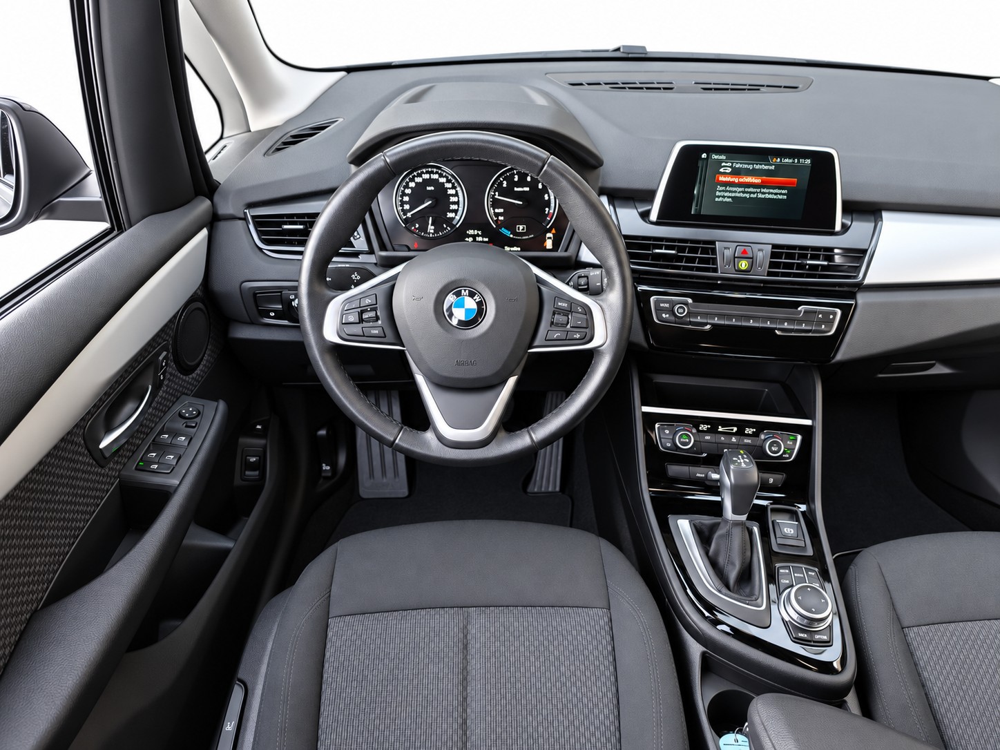 BMW 225xe Active Tourer * CH FAHRZEUG *-image-13