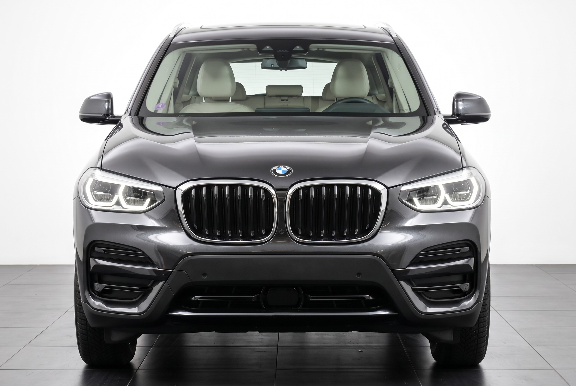 BMW X3 xDrive 20i Steptronic-showroom-element-1