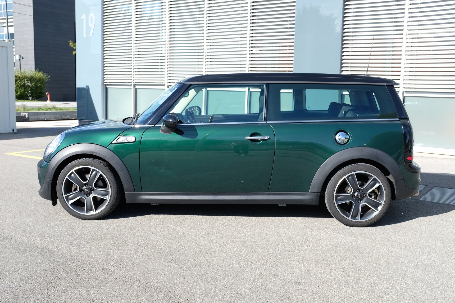 MINI 1.6i Cooper S-image-3